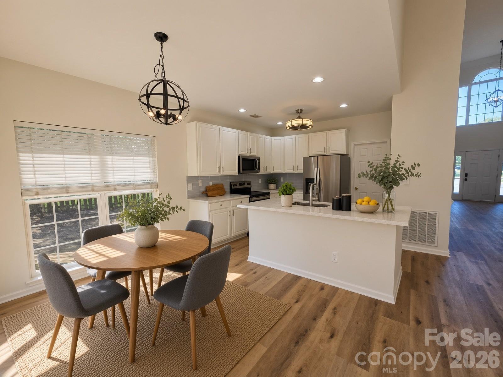 8800 Cavonnier Lane — Charlotte