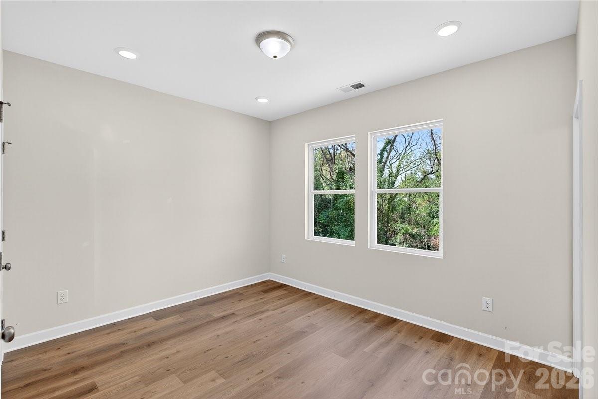 811 Craig Place — Shelby
