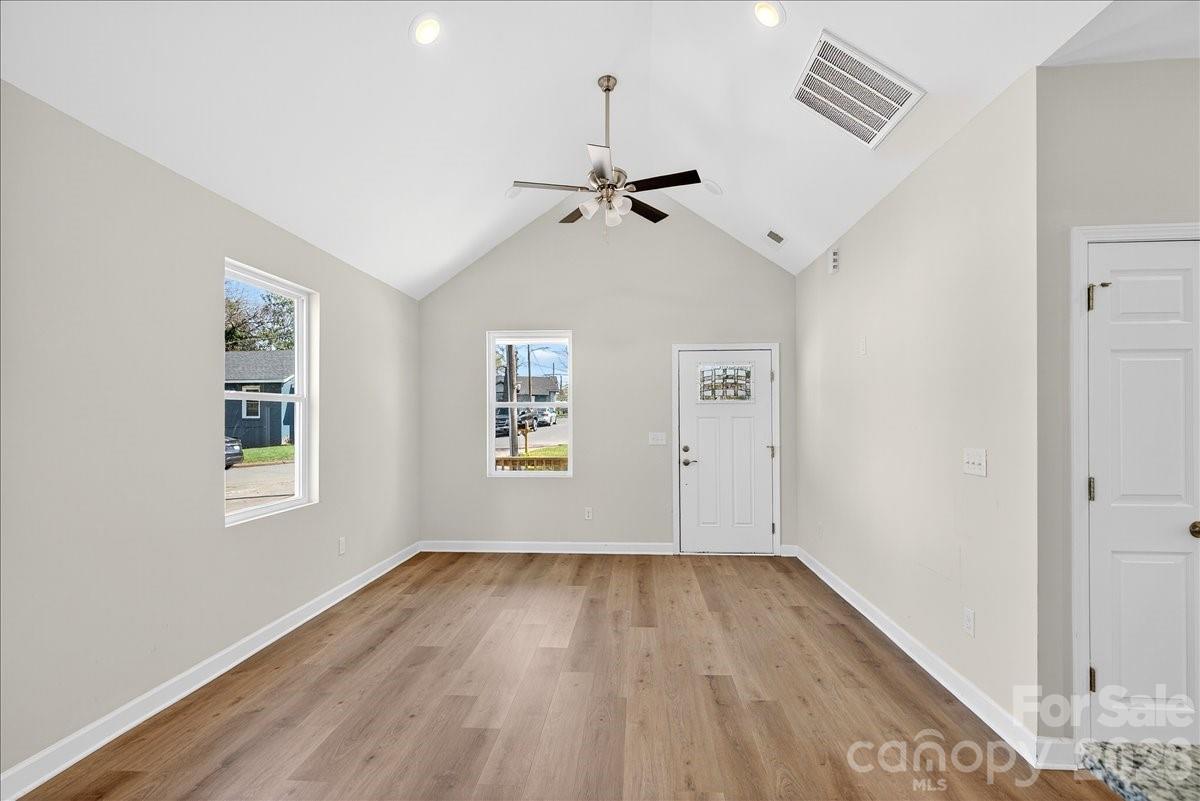 811 Craig Place — Shelby