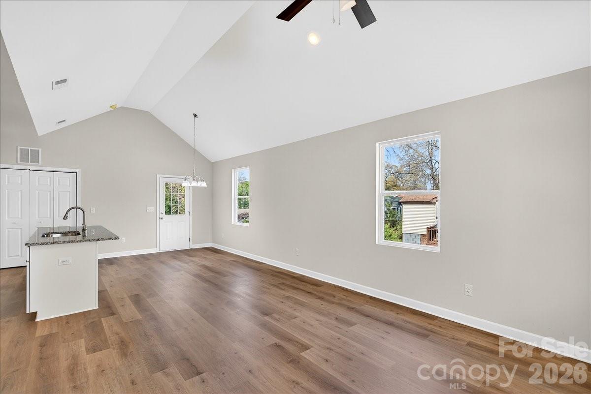 811 Craig Place — Shelby