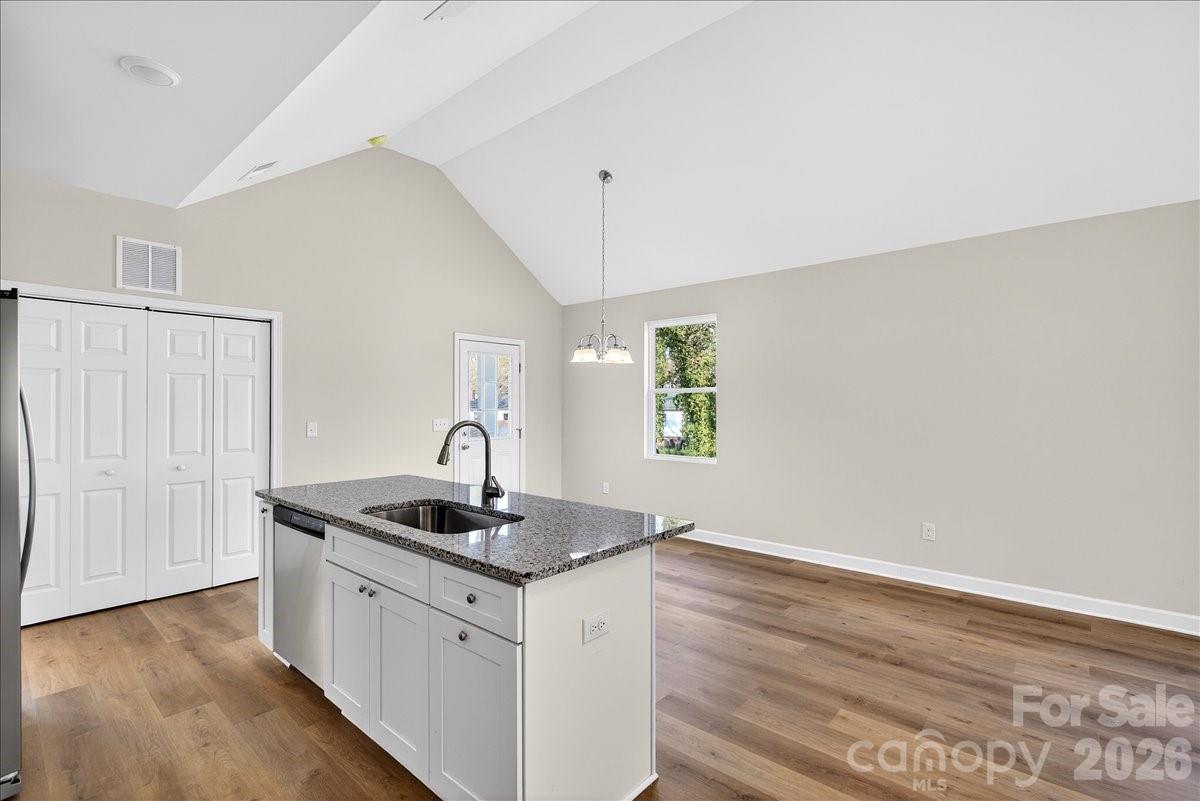 811 Craig Place — Shelby