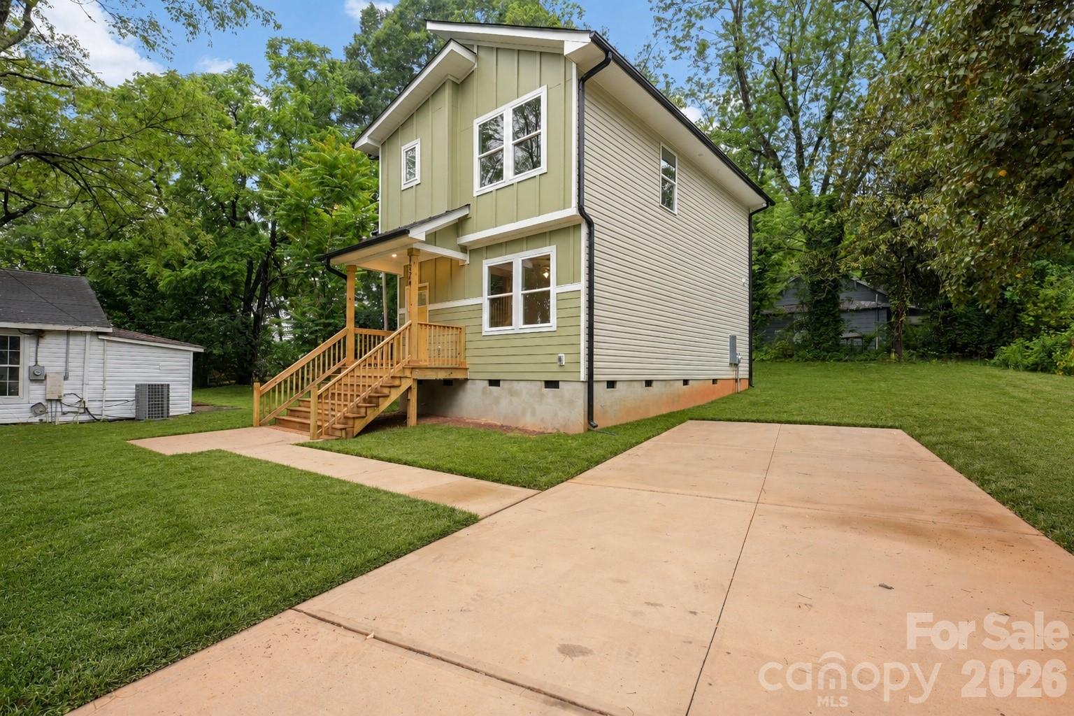 1324 Old Charlotte Road — Statesville
