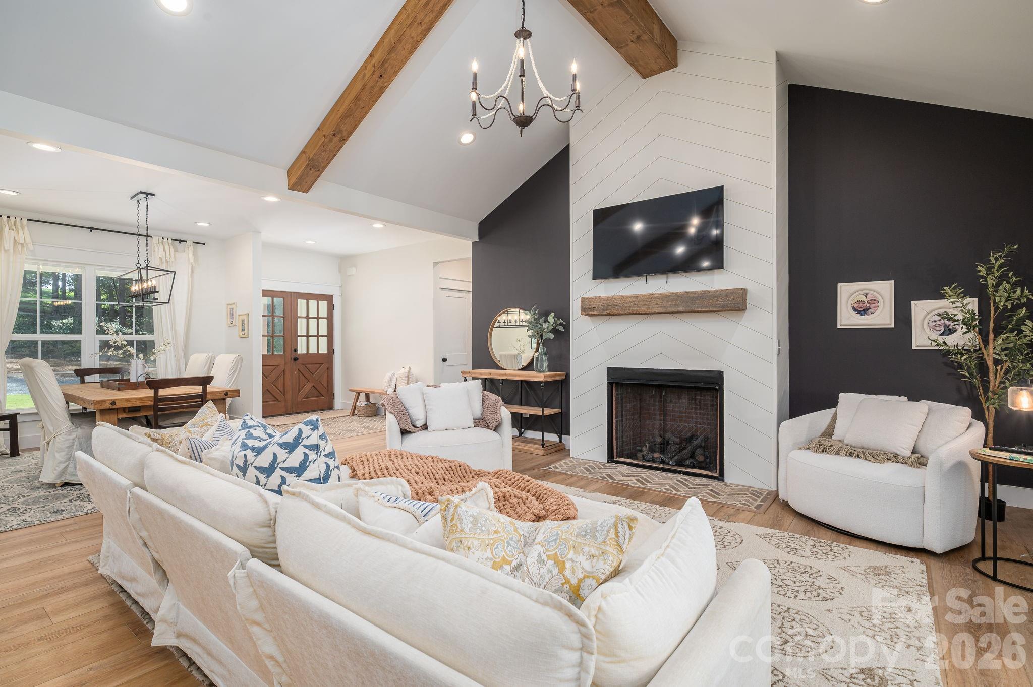 340 Whippoorwill Lane — Mount Holly