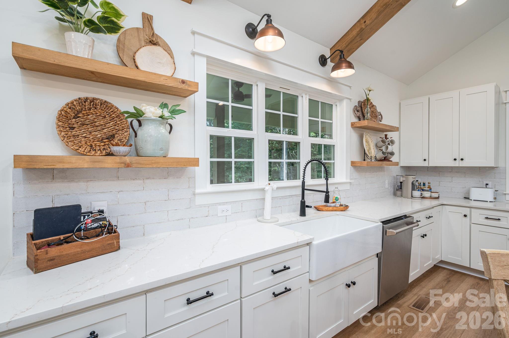 340 Whippoorwill Lane — Mount Holly