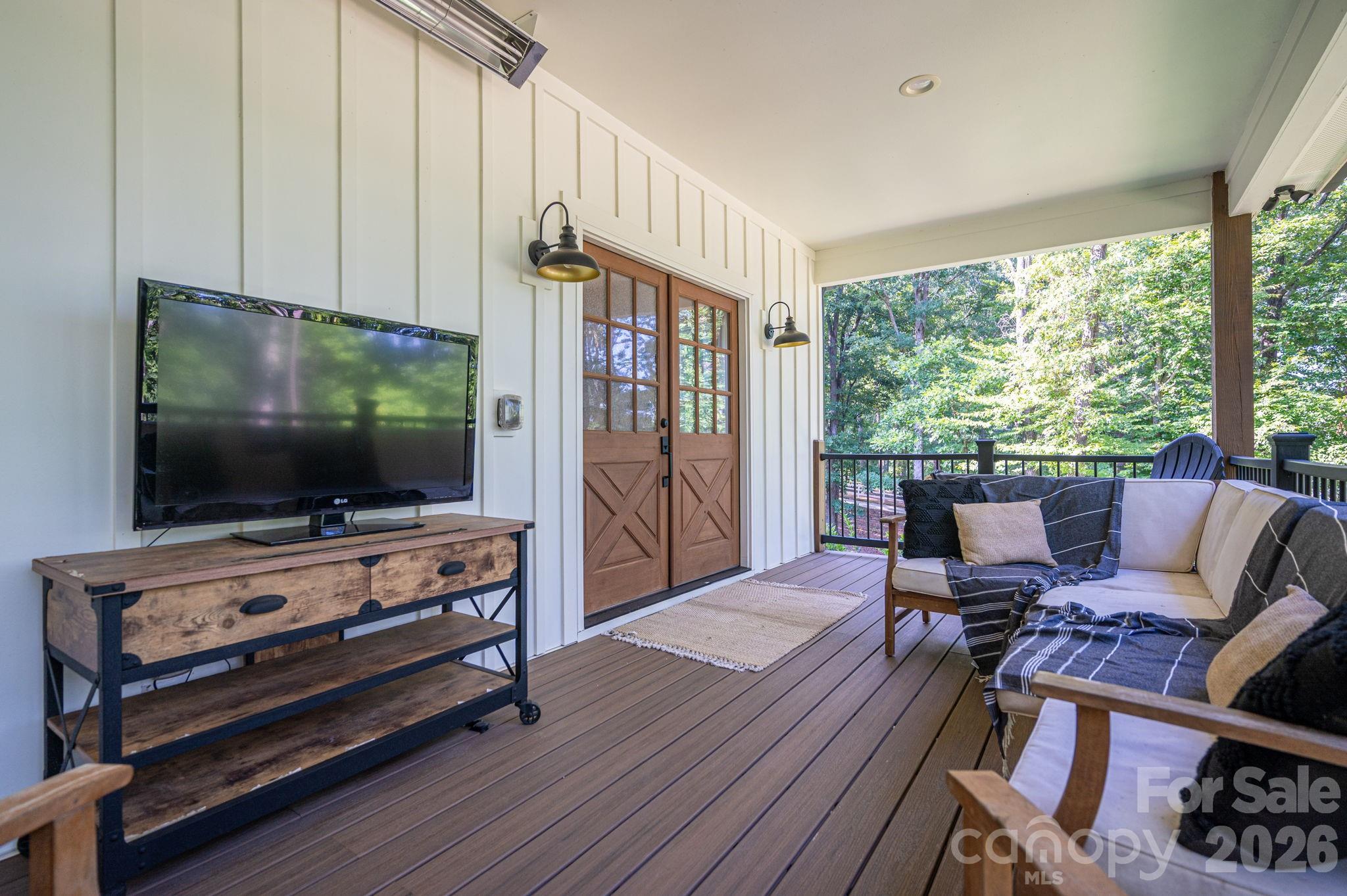 340 Whippoorwill Lane — Mount Holly