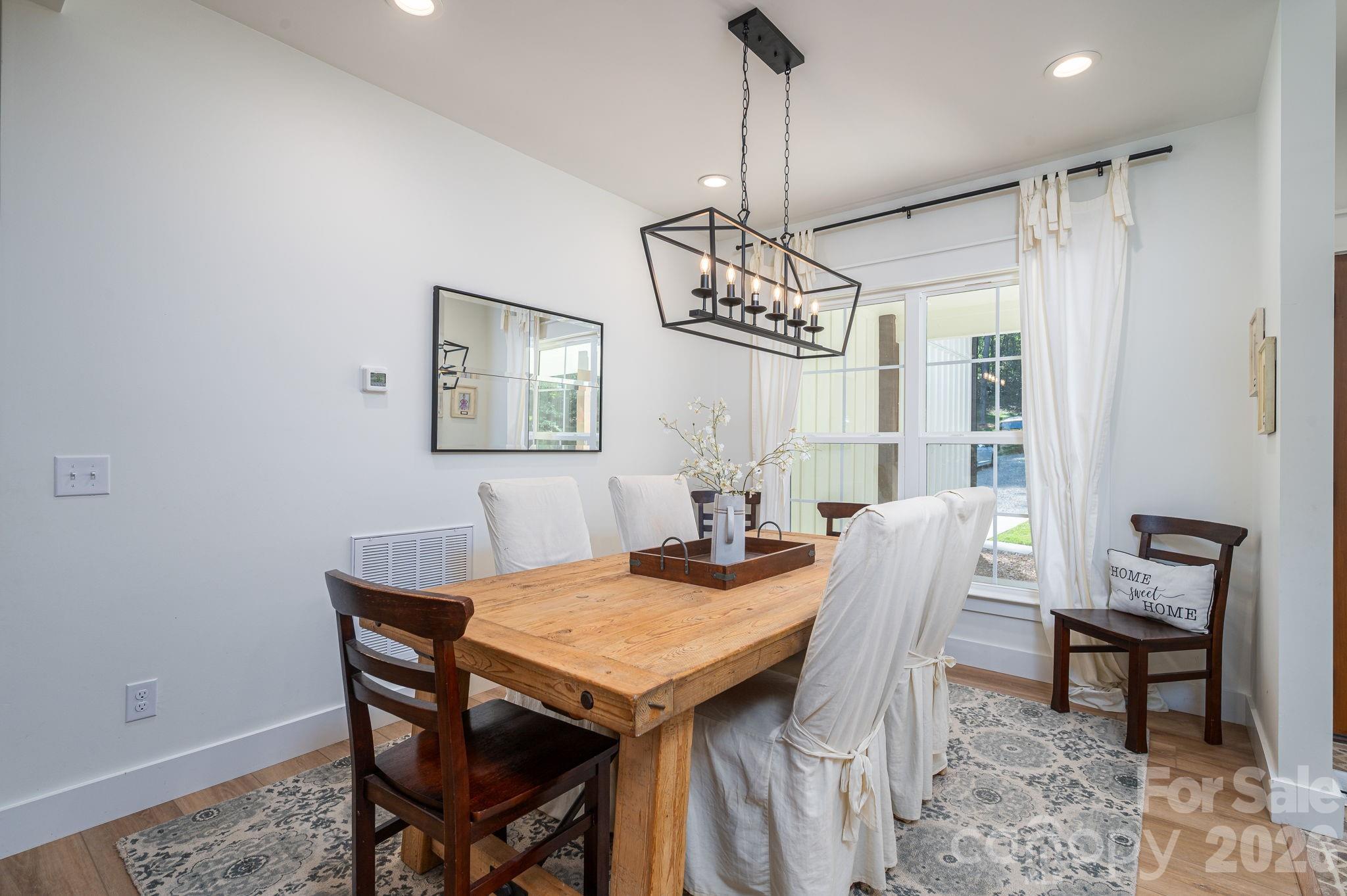 340 Whippoorwill Lane — Mount Holly