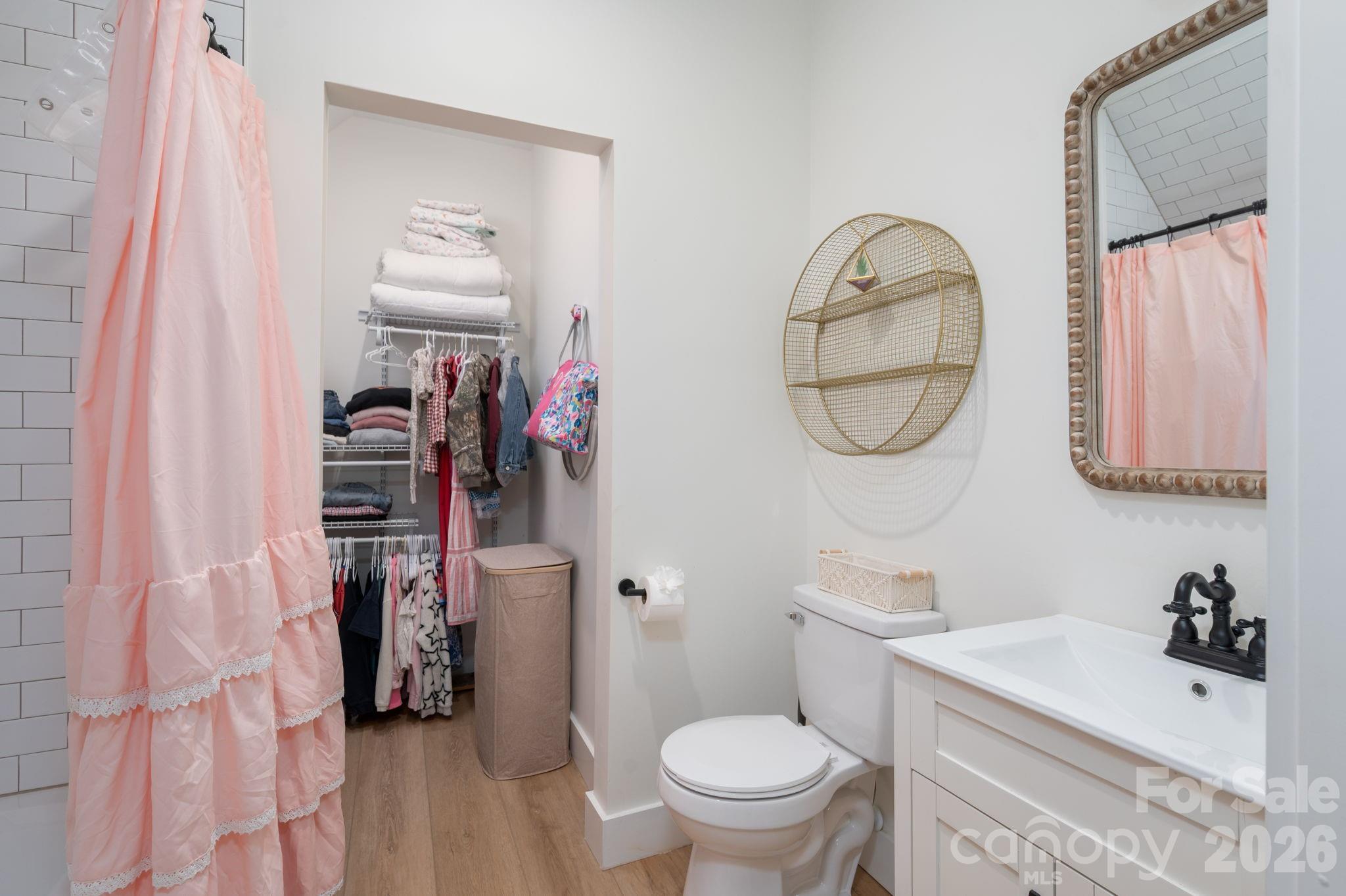 340 Whippoorwill Lane — Mount Holly