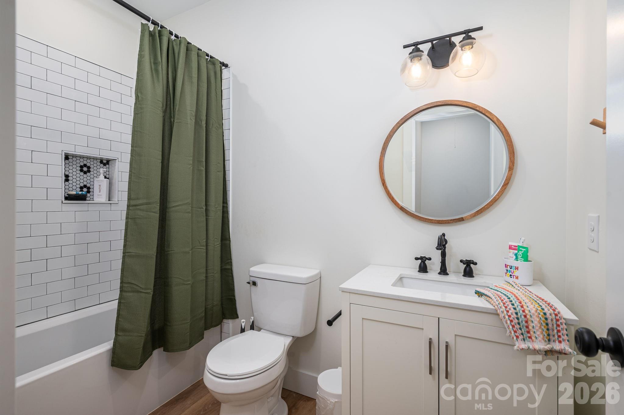 340 Whippoorwill Lane — Mount Holly