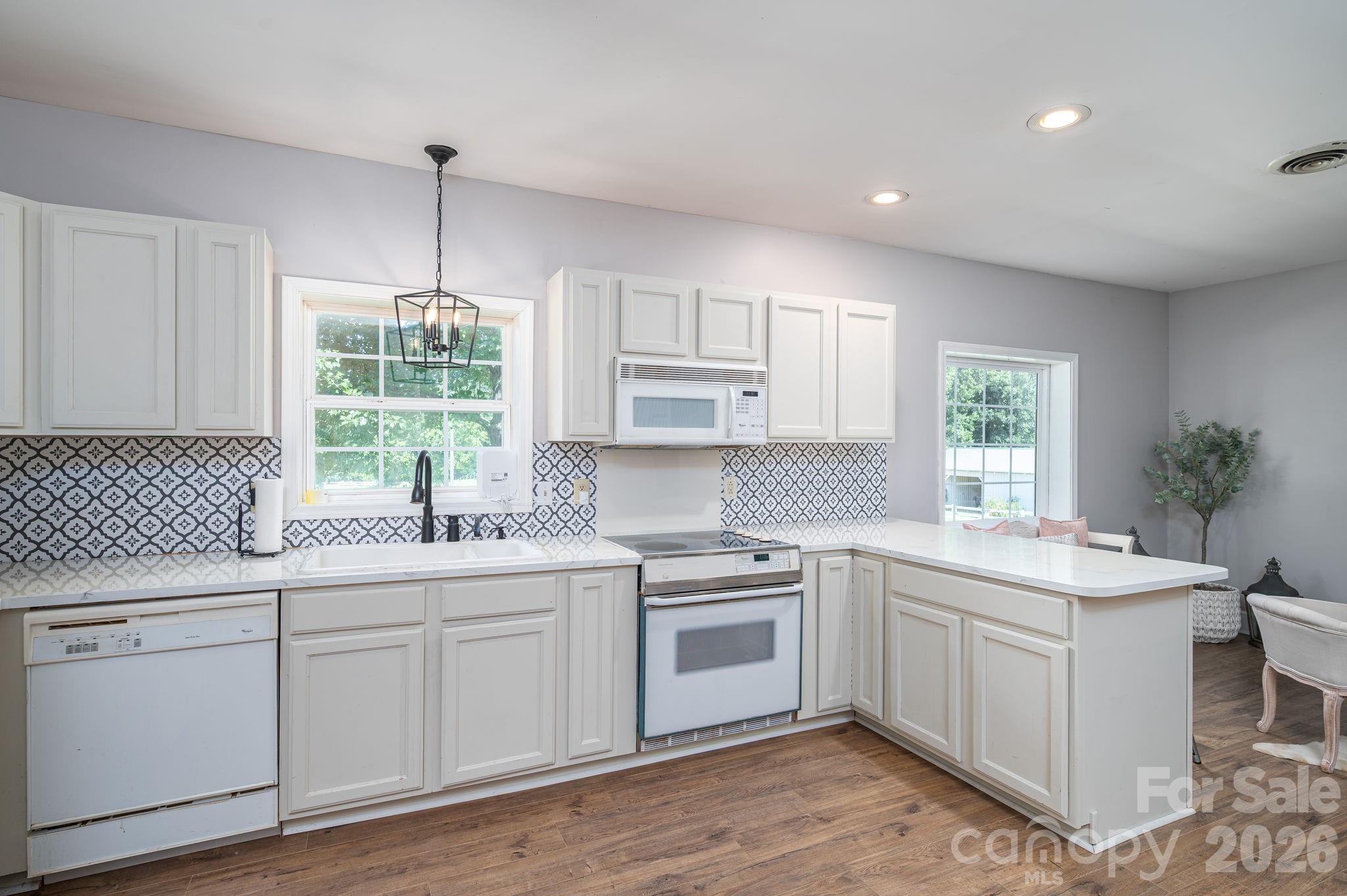 340 Whippoorwill Lane — Mount Holly