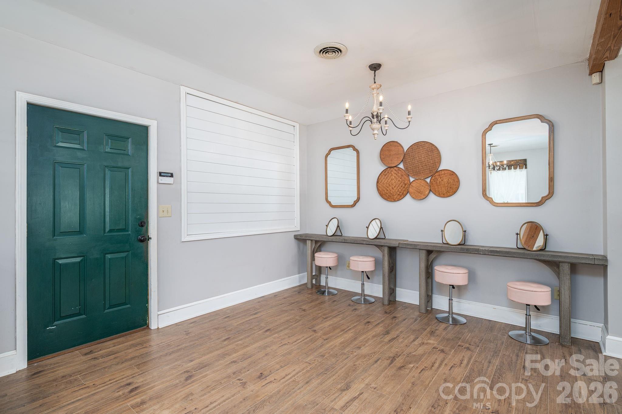 340 Whippoorwill Lane — Mount Holly