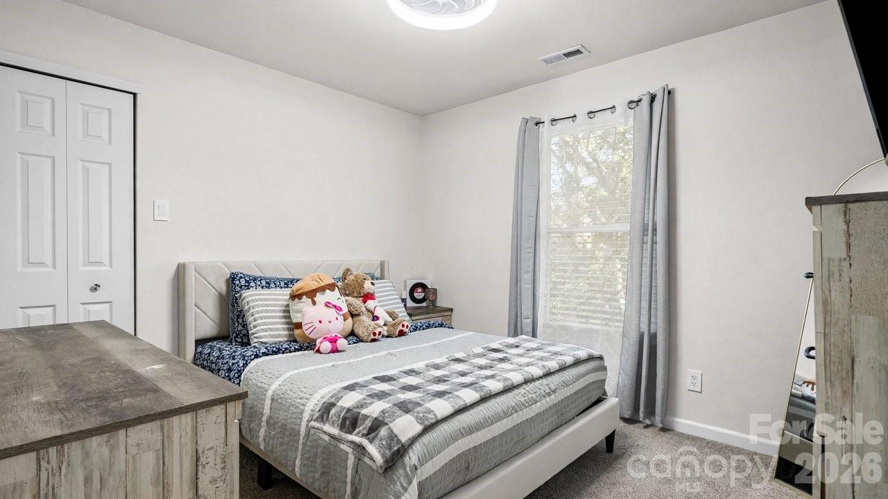 935 Torsion Lane — Clover