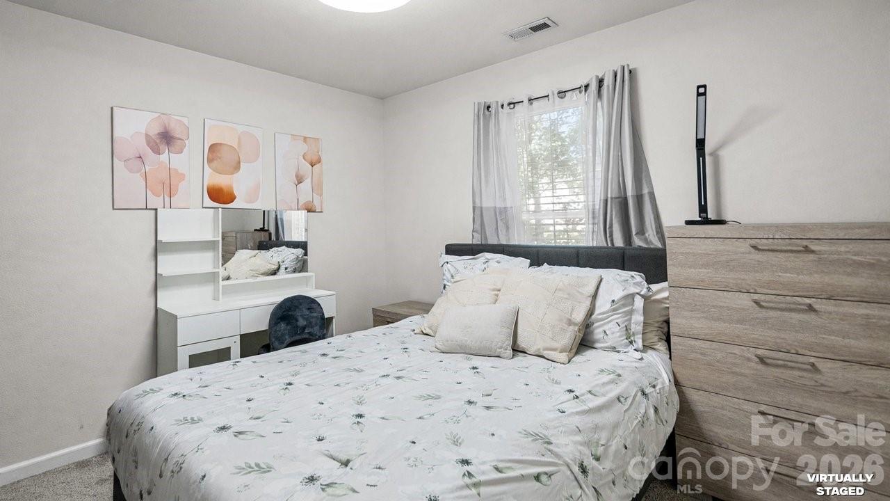 935 Torsion Lane — Clover