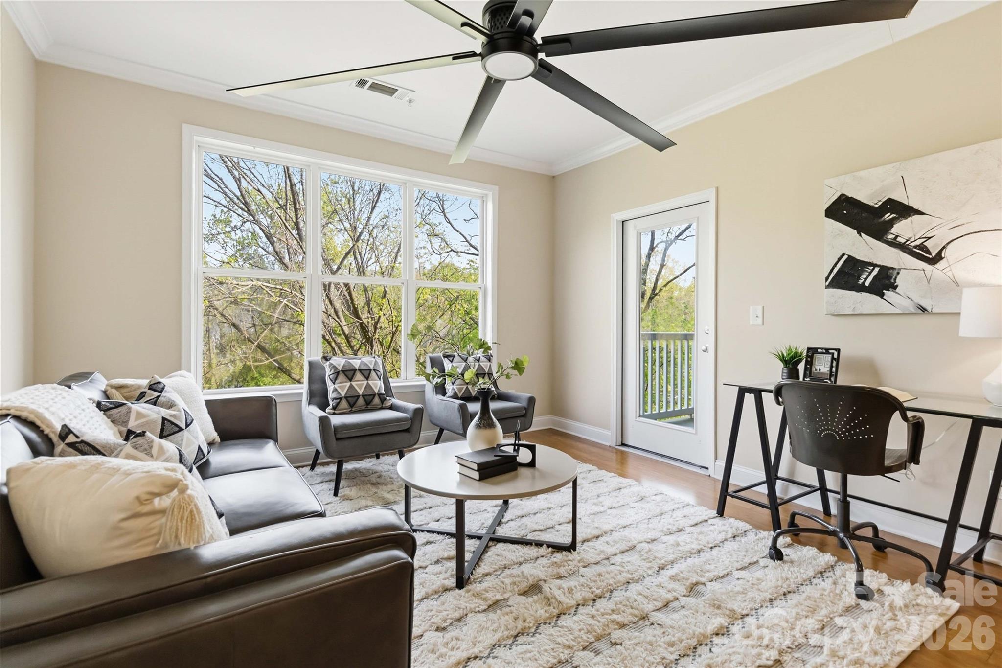 1000 E Woodlawn Road #314 — Charlotte