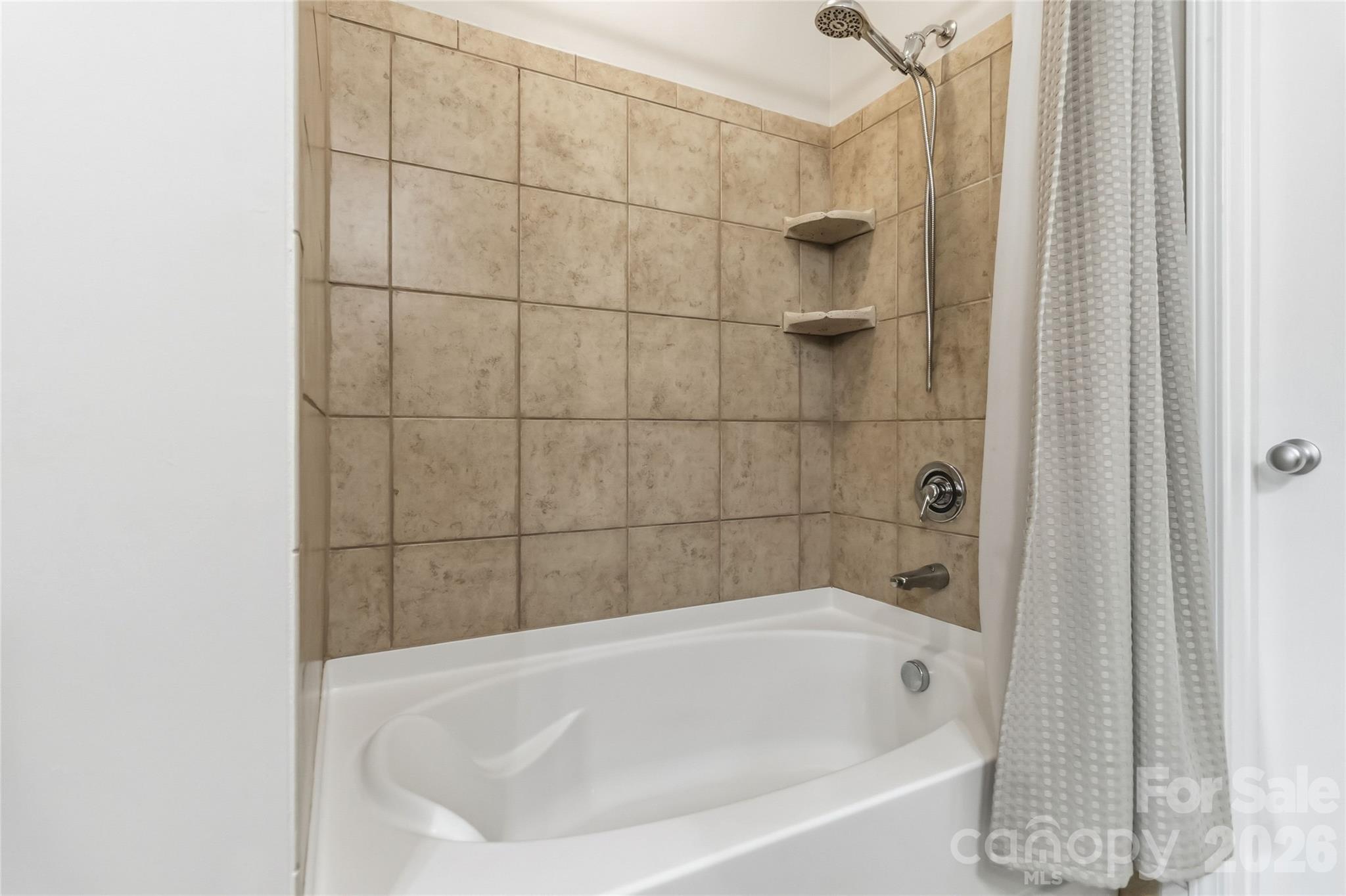 1000 E Woodlawn Road #314 — Charlotte