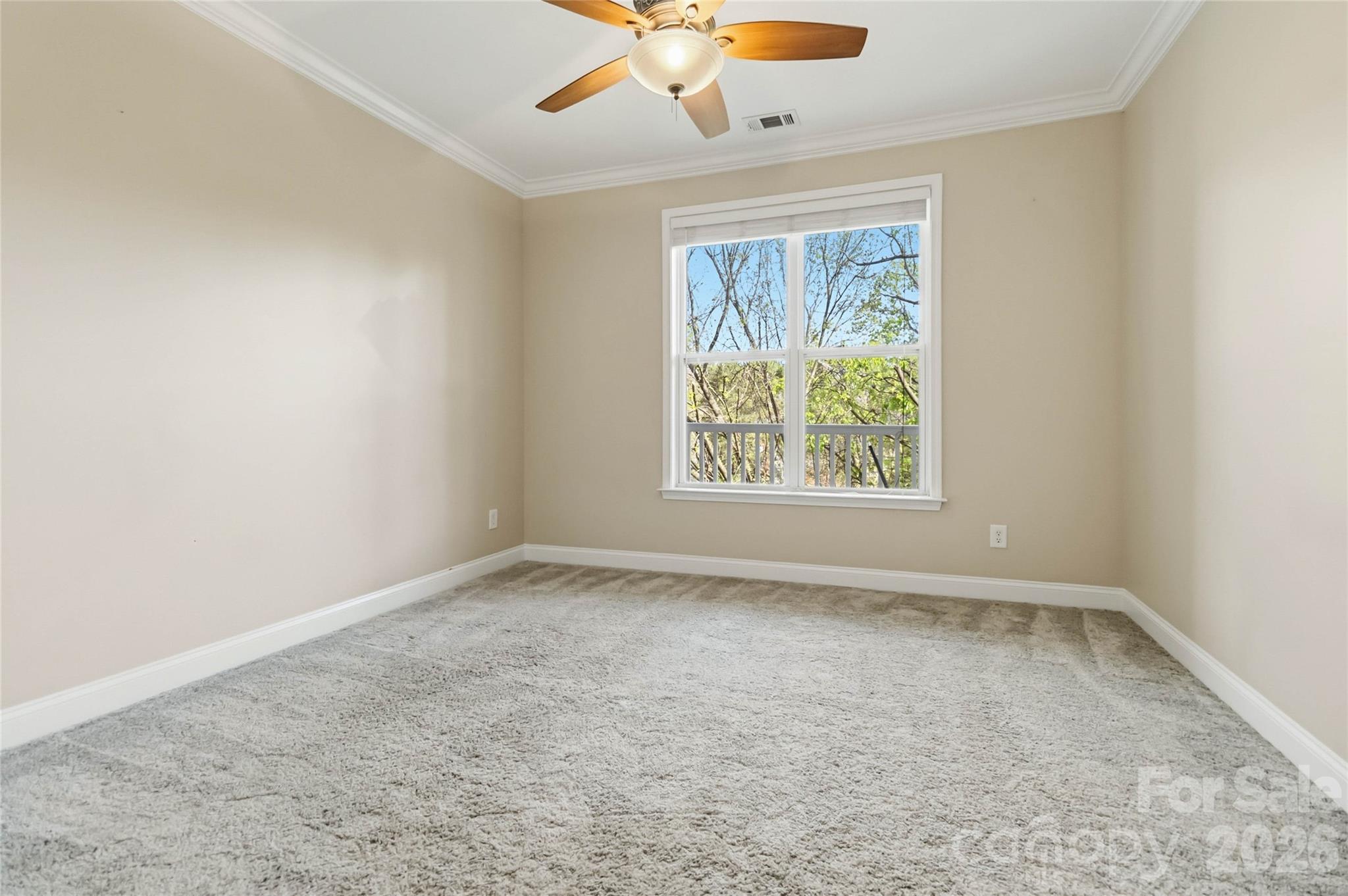 1000 E Woodlawn Road #314 — Charlotte
