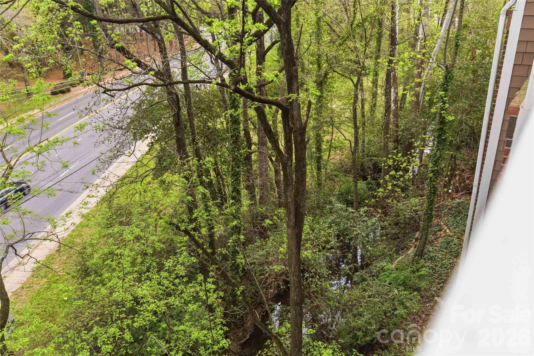 1000 E Woodlawn Road #314 — Charlotte