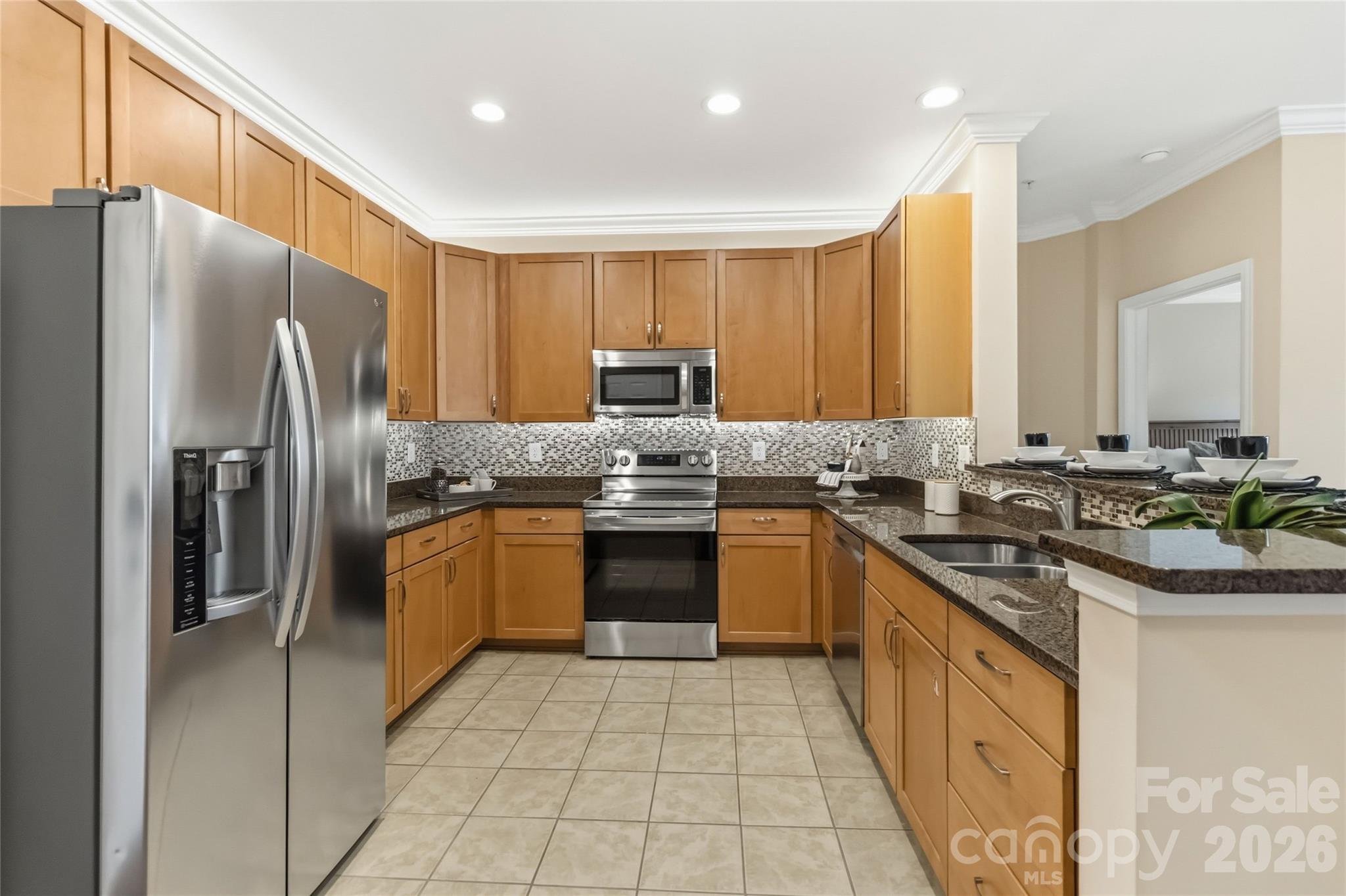 1000 E Woodlawn Road #314 — Charlotte