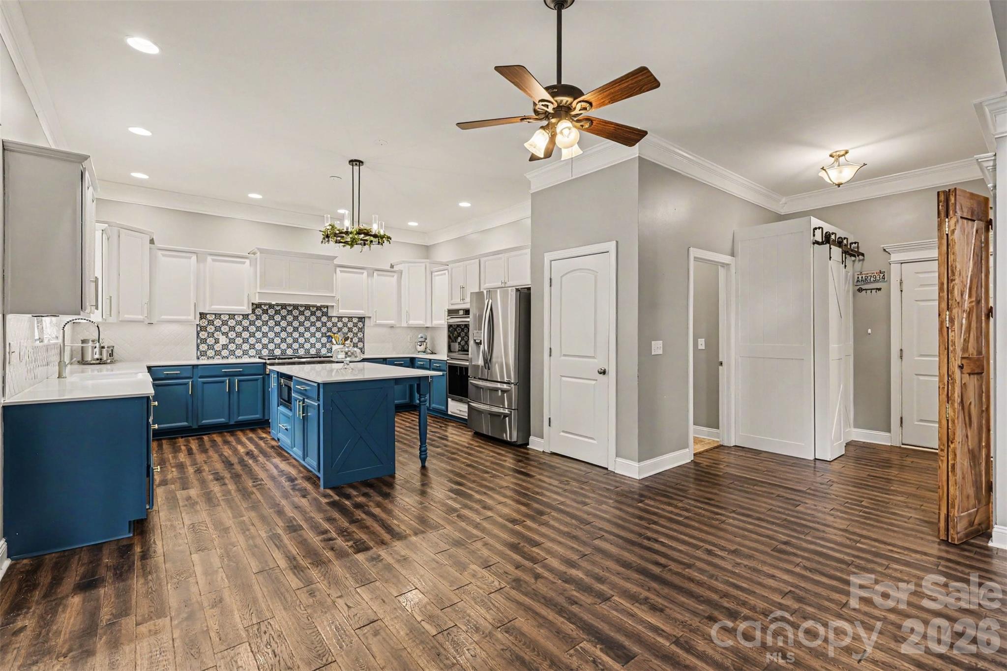 3647 Venetian Way — York