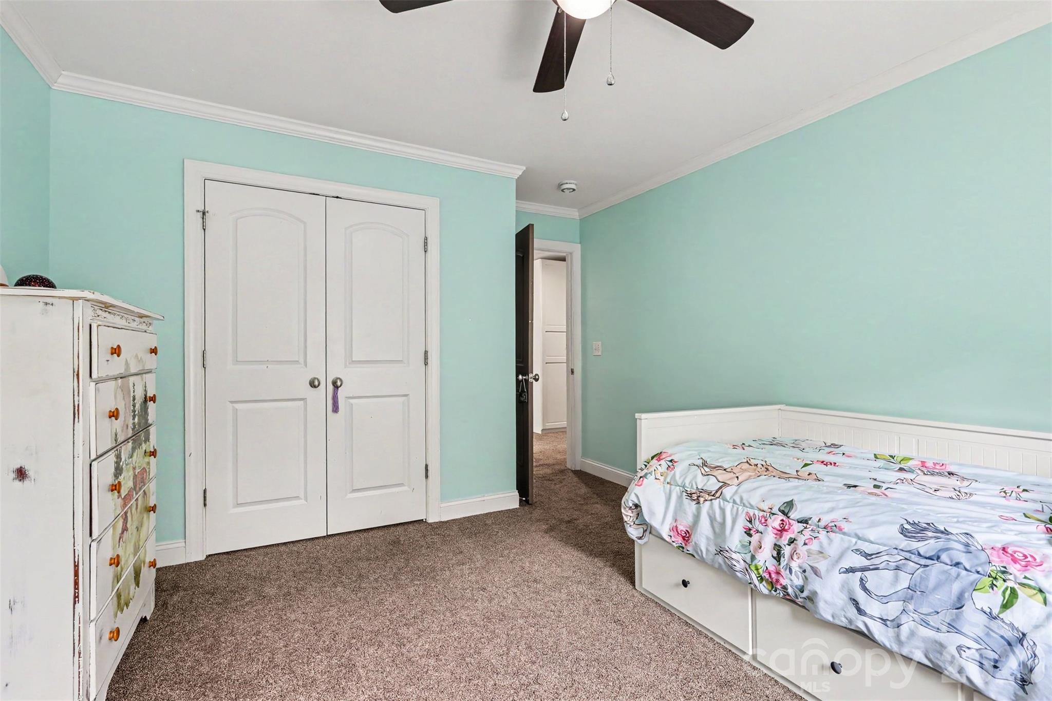 3647 Venetian Way — York