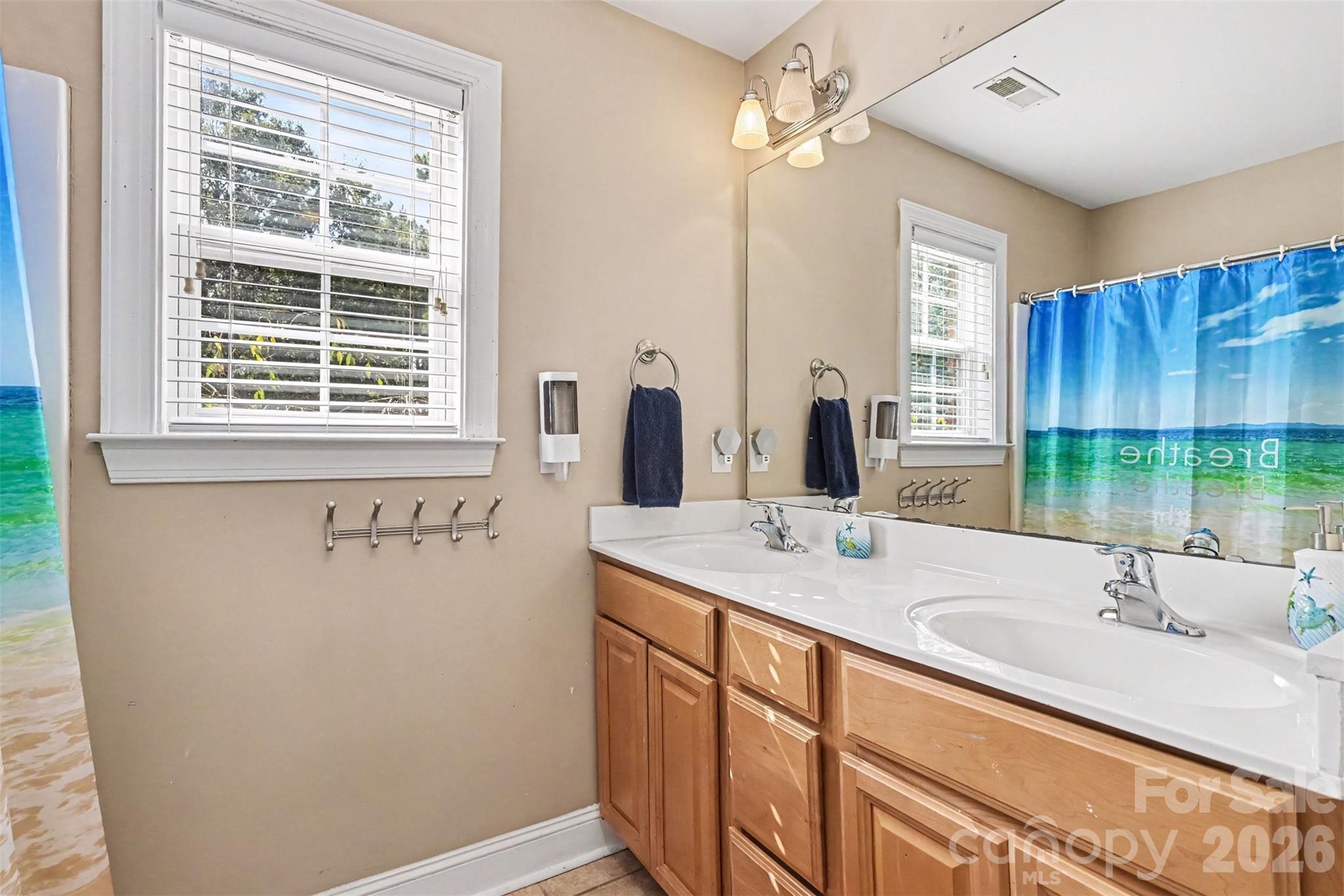 3647 Venetian Way — York