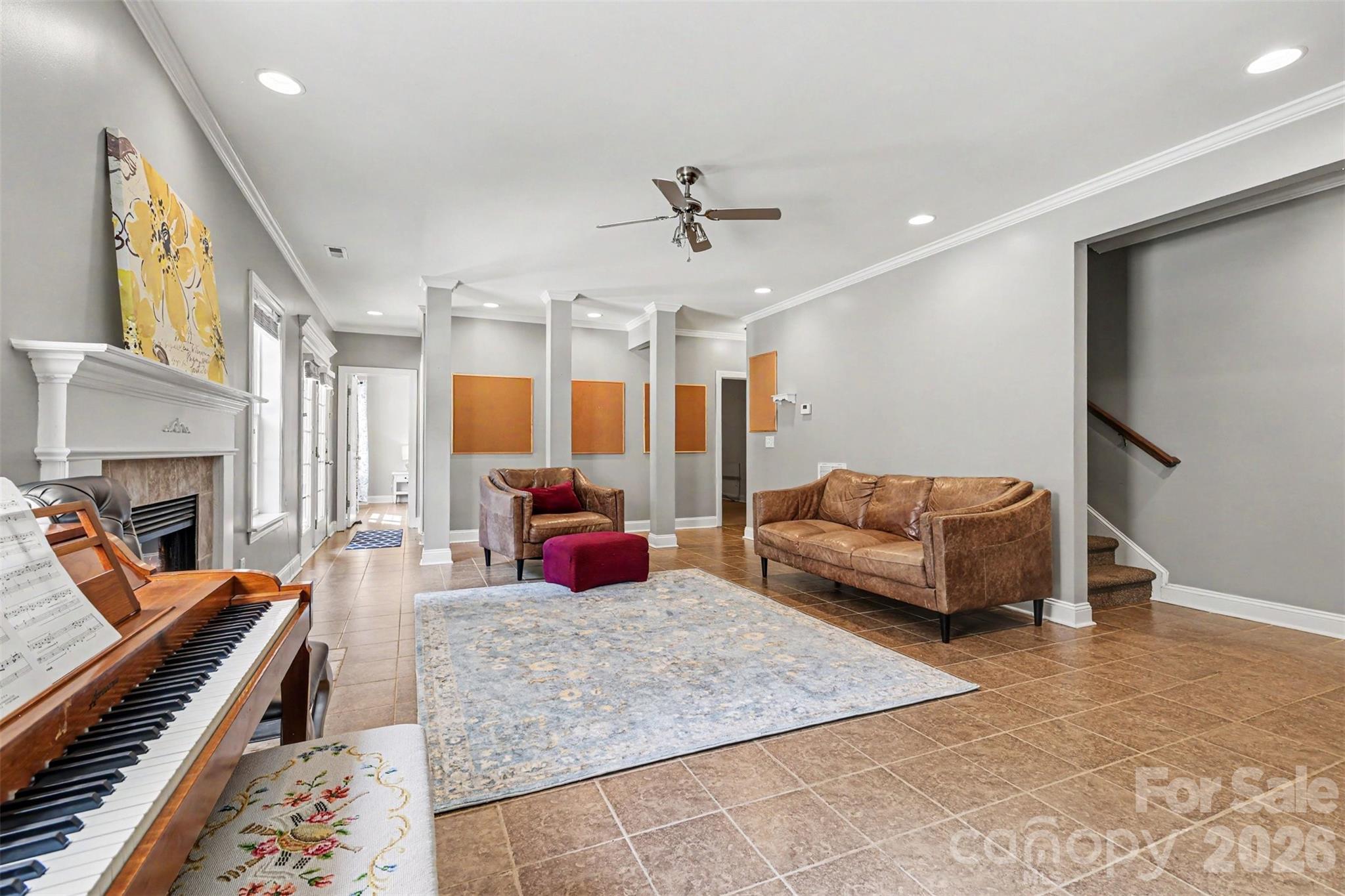3647 Venetian Way — York