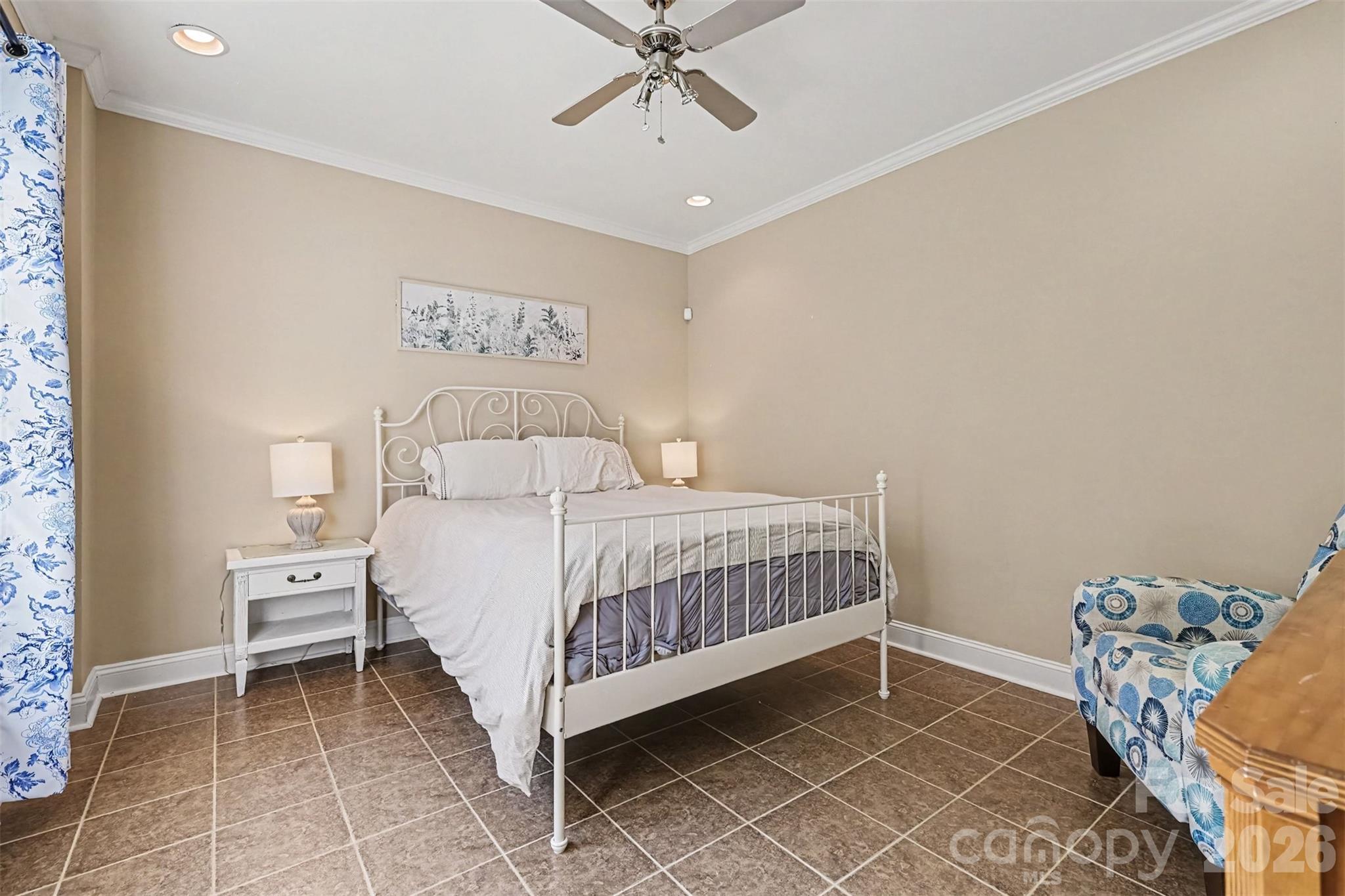 3647 Venetian Way — York
