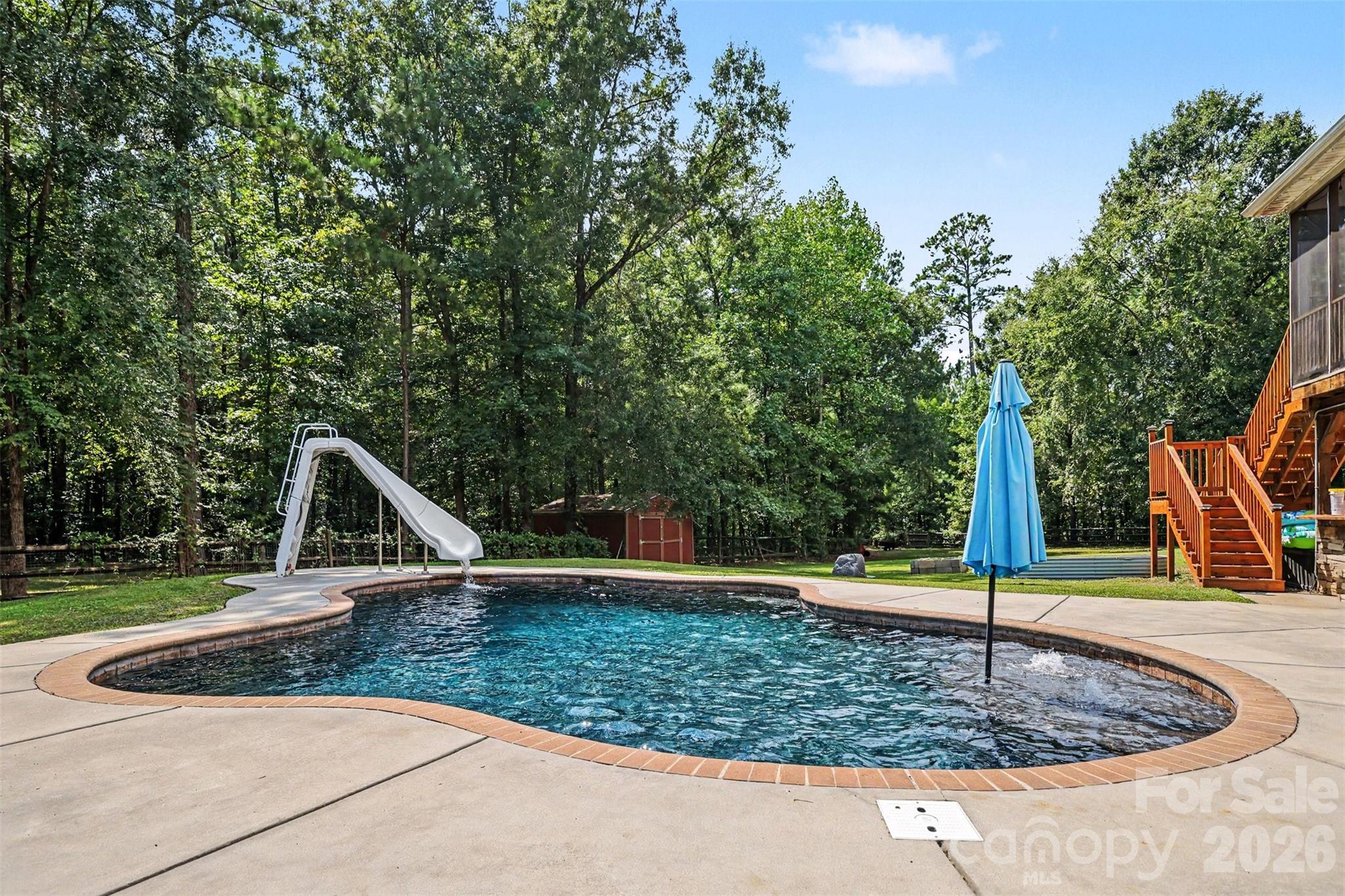 3647 Venetian Way — York