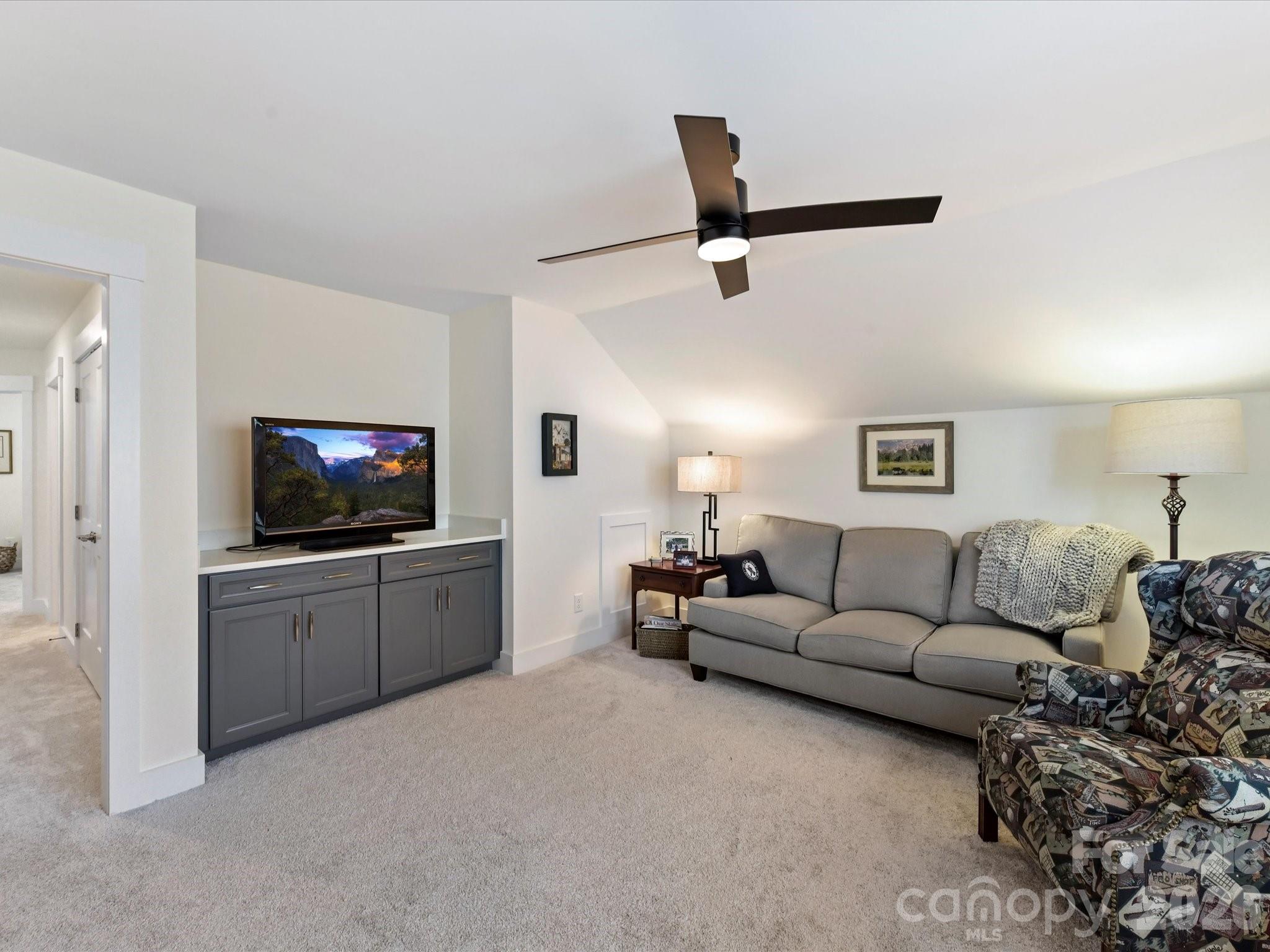 109 N Dunlavin Way — Mooresville