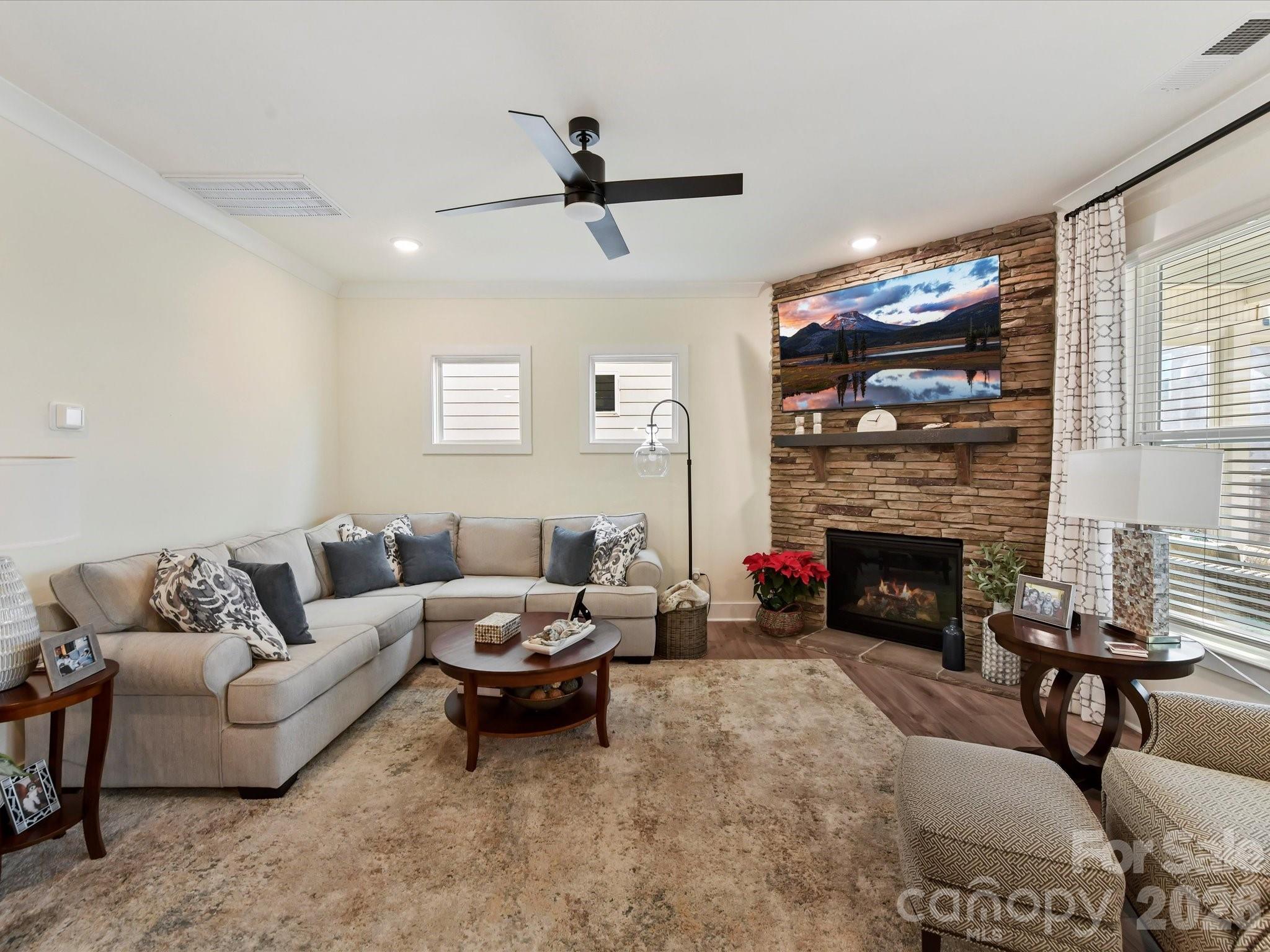 109 N Dunlavin Way — Mooresville