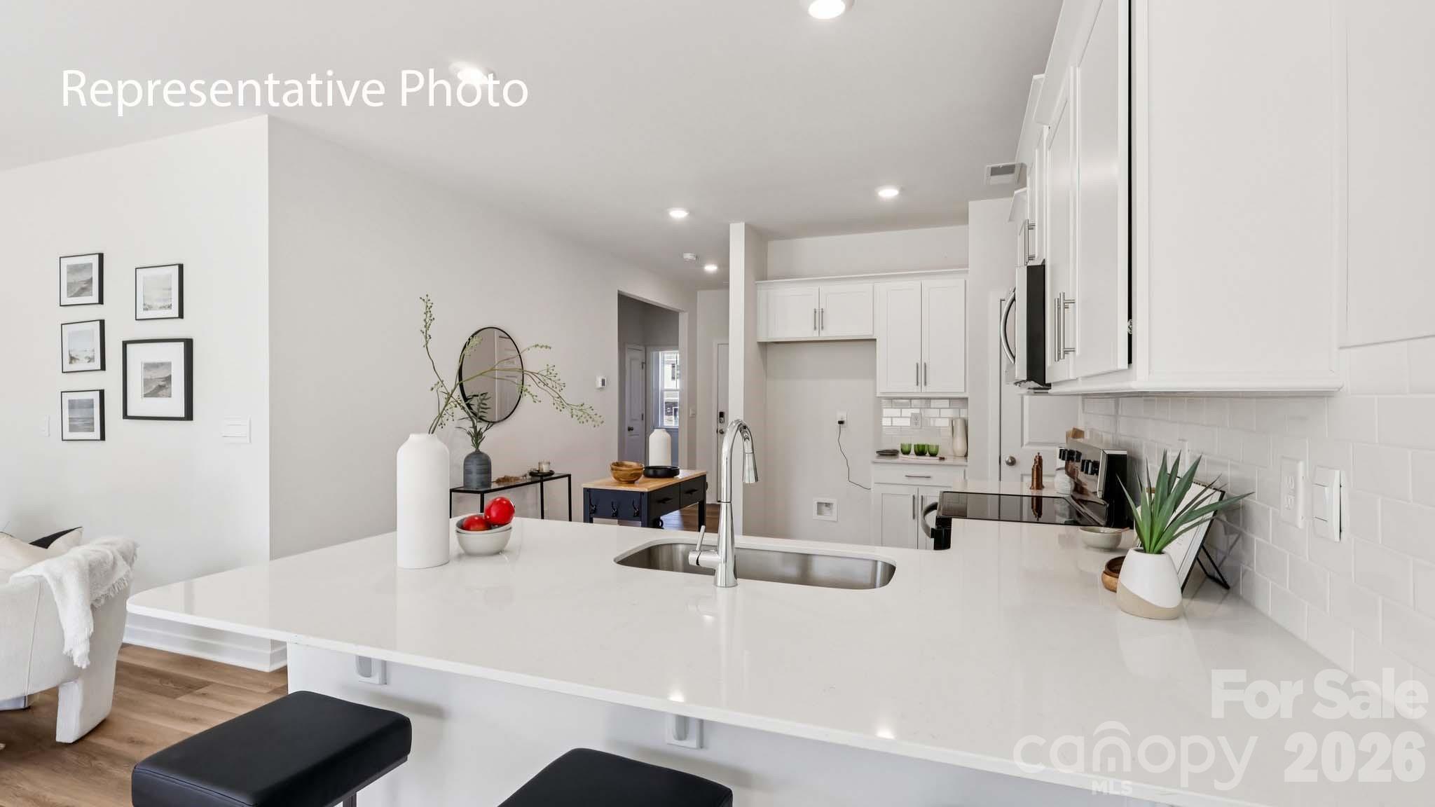 1020 Streamwood Avenue — Newton