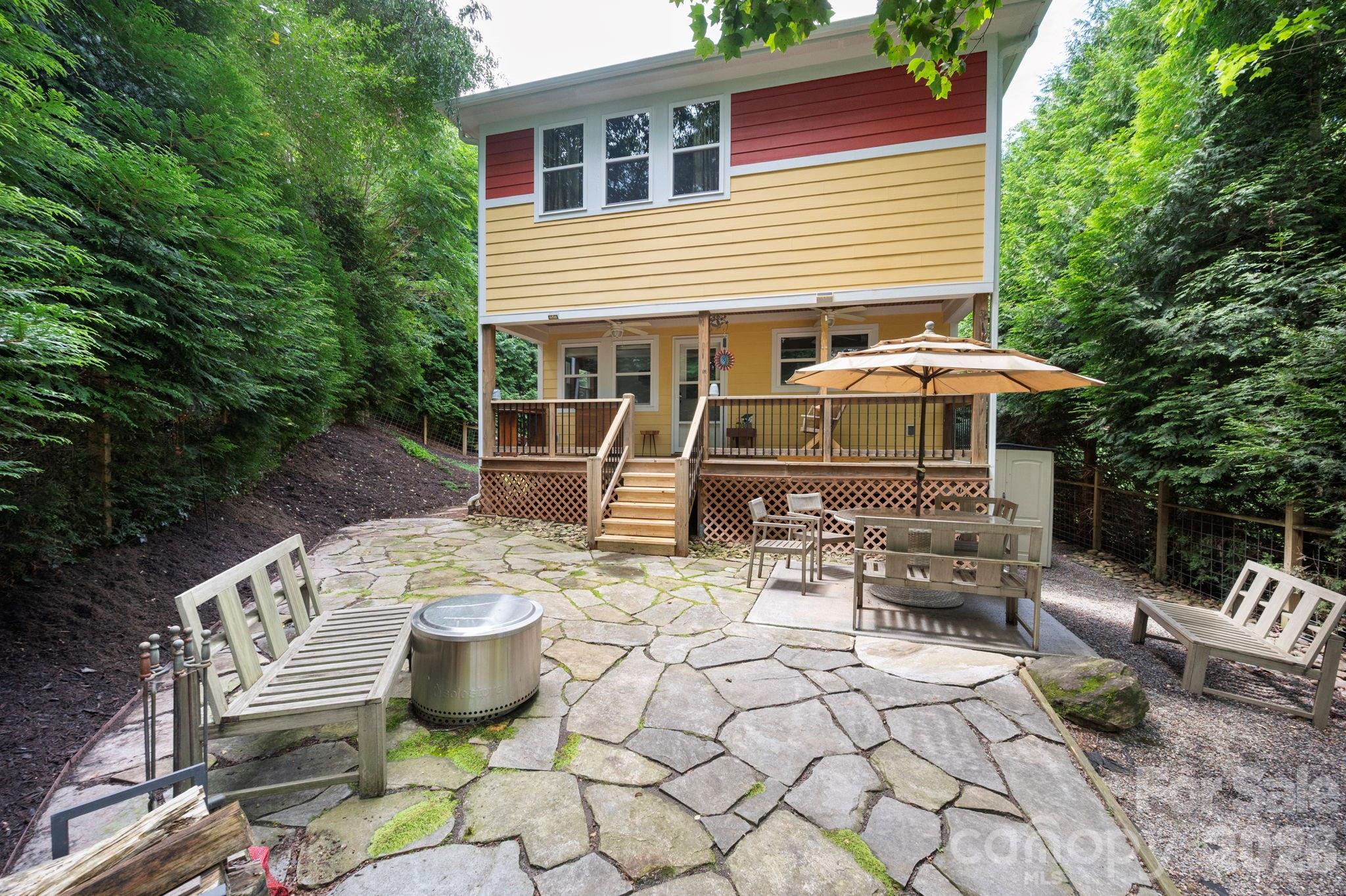 15 Riverlink Lane — Asheville