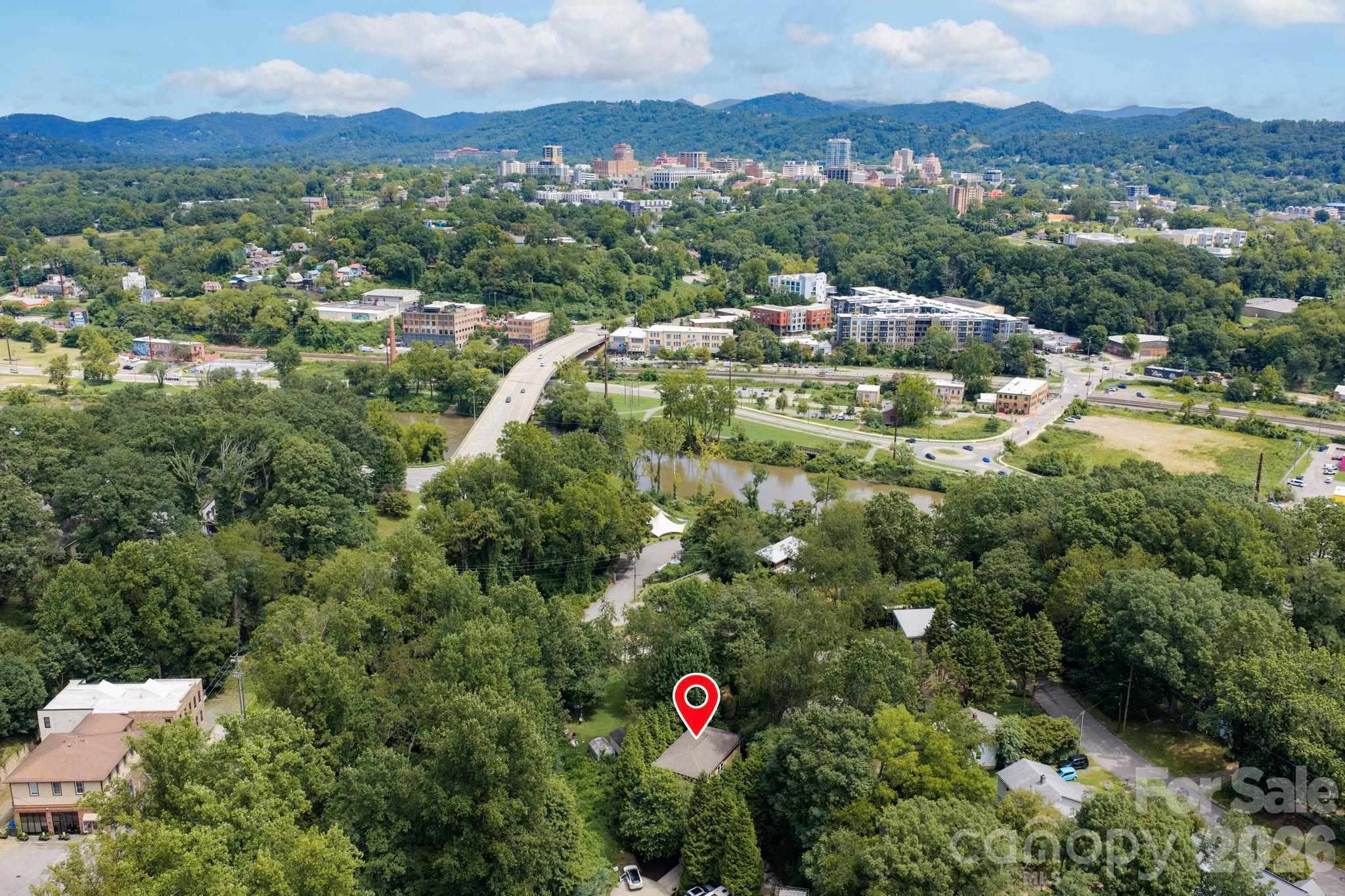 15 Riverlink Lane — Asheville