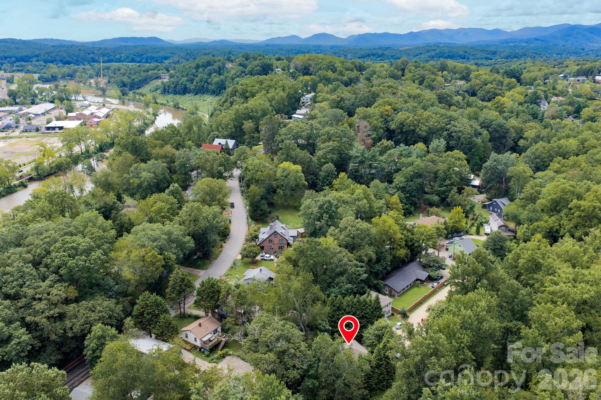 15 Riverlink Lane — Asheville