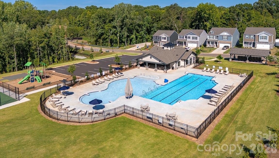 930 Two Brothers Lane — York