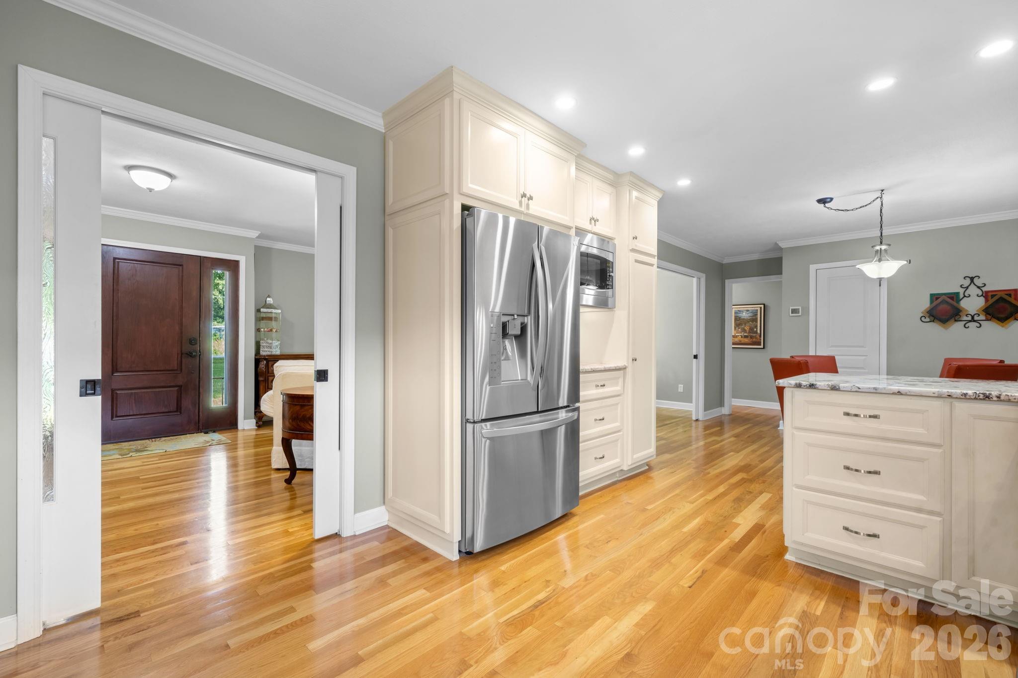 2210 19th Avenue SE — Hickory