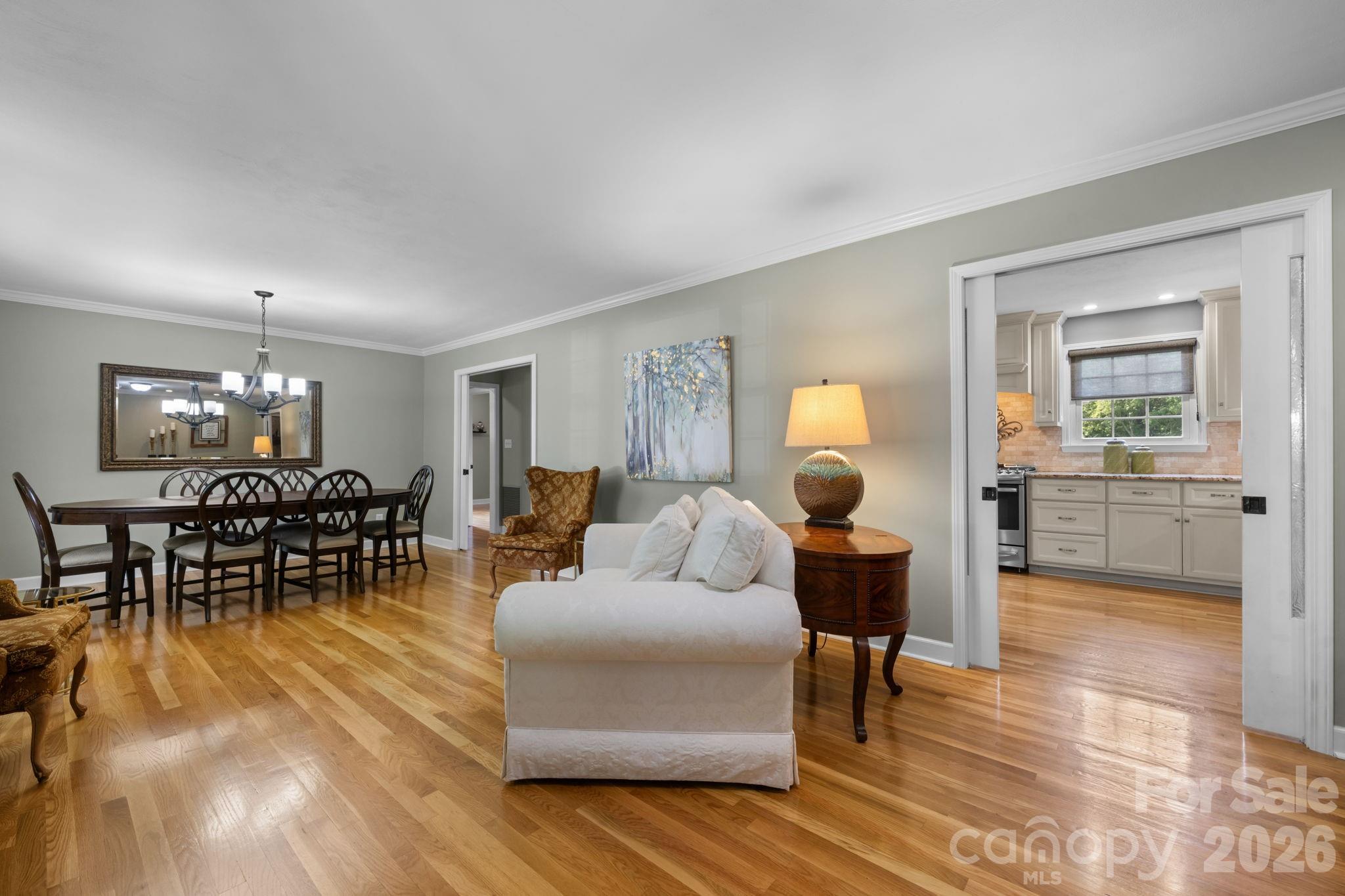 2210 19th Avenue SE — Hickory
