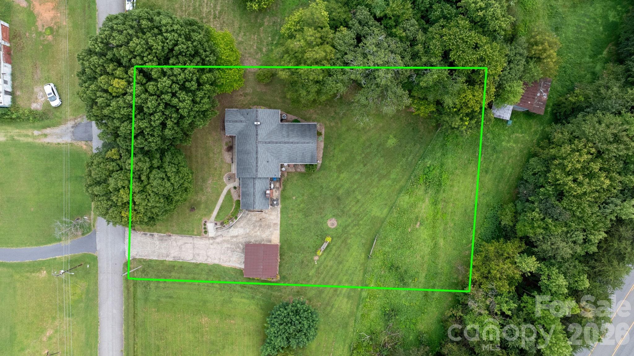 2210 19th Avenue SE — Hickory