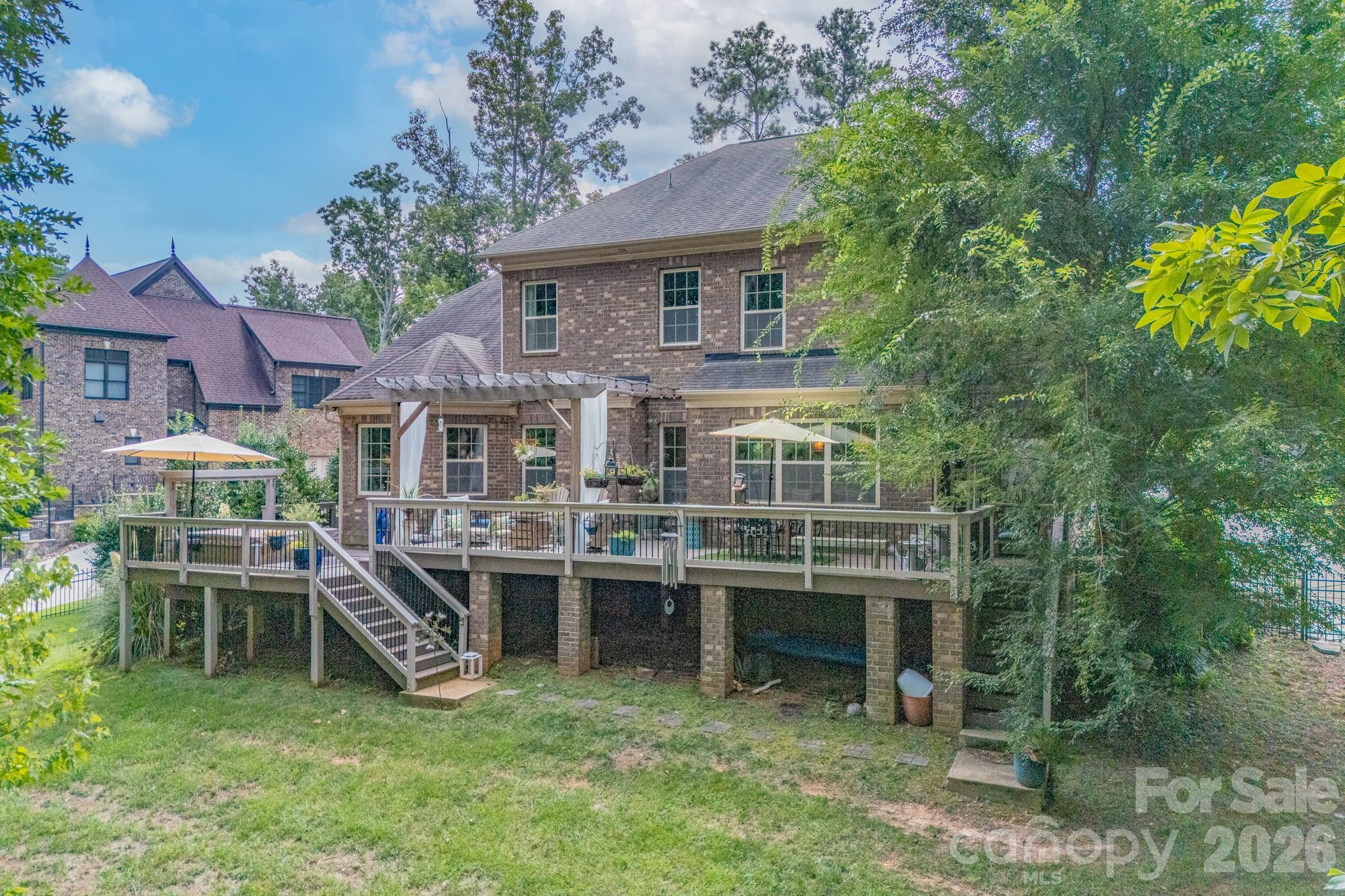725 Fawns Glen Place — Lake Wylie