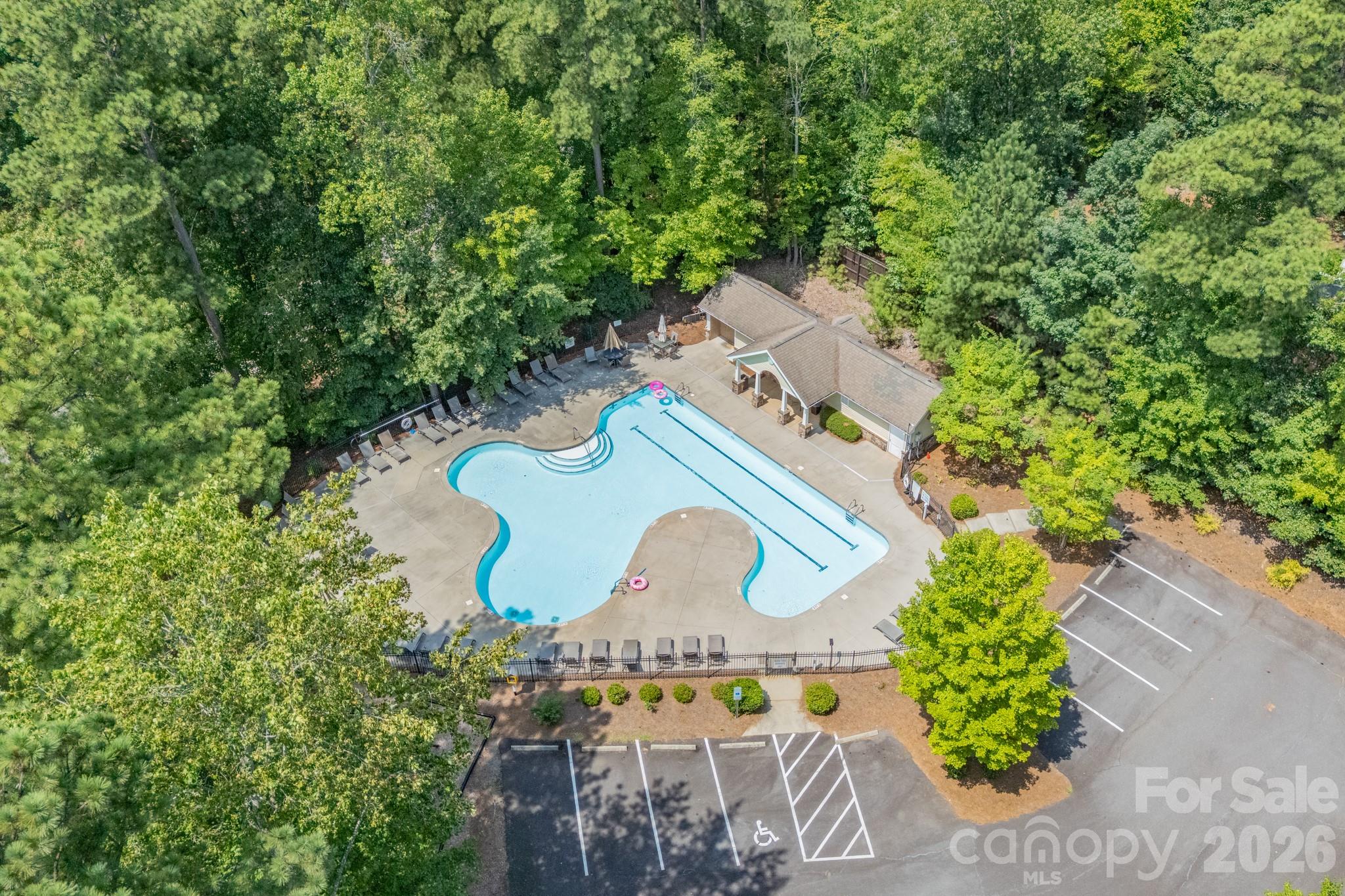 725 Fawns Glen Place — Lake Wylie