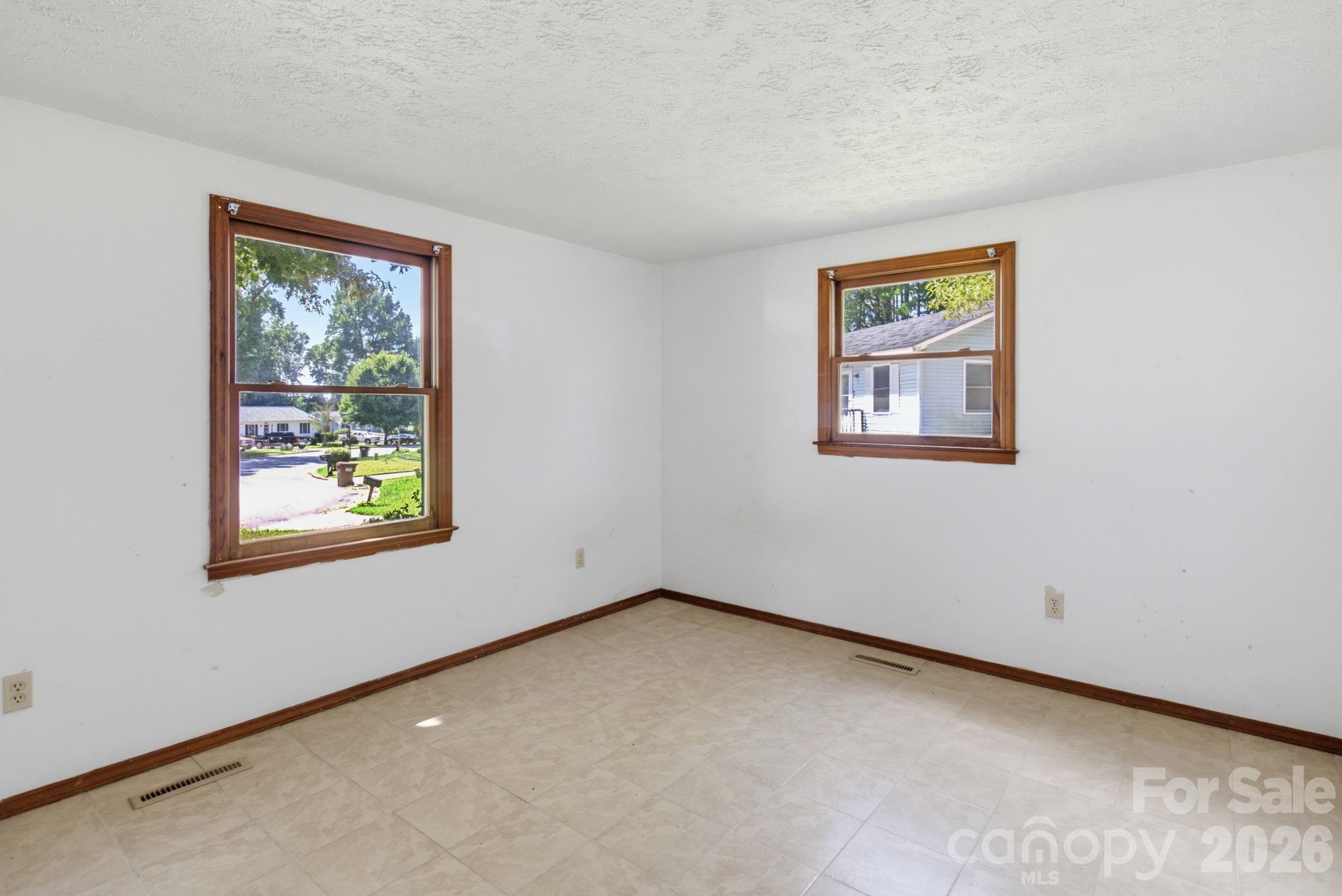 1719 Oneka Avenue — High Point