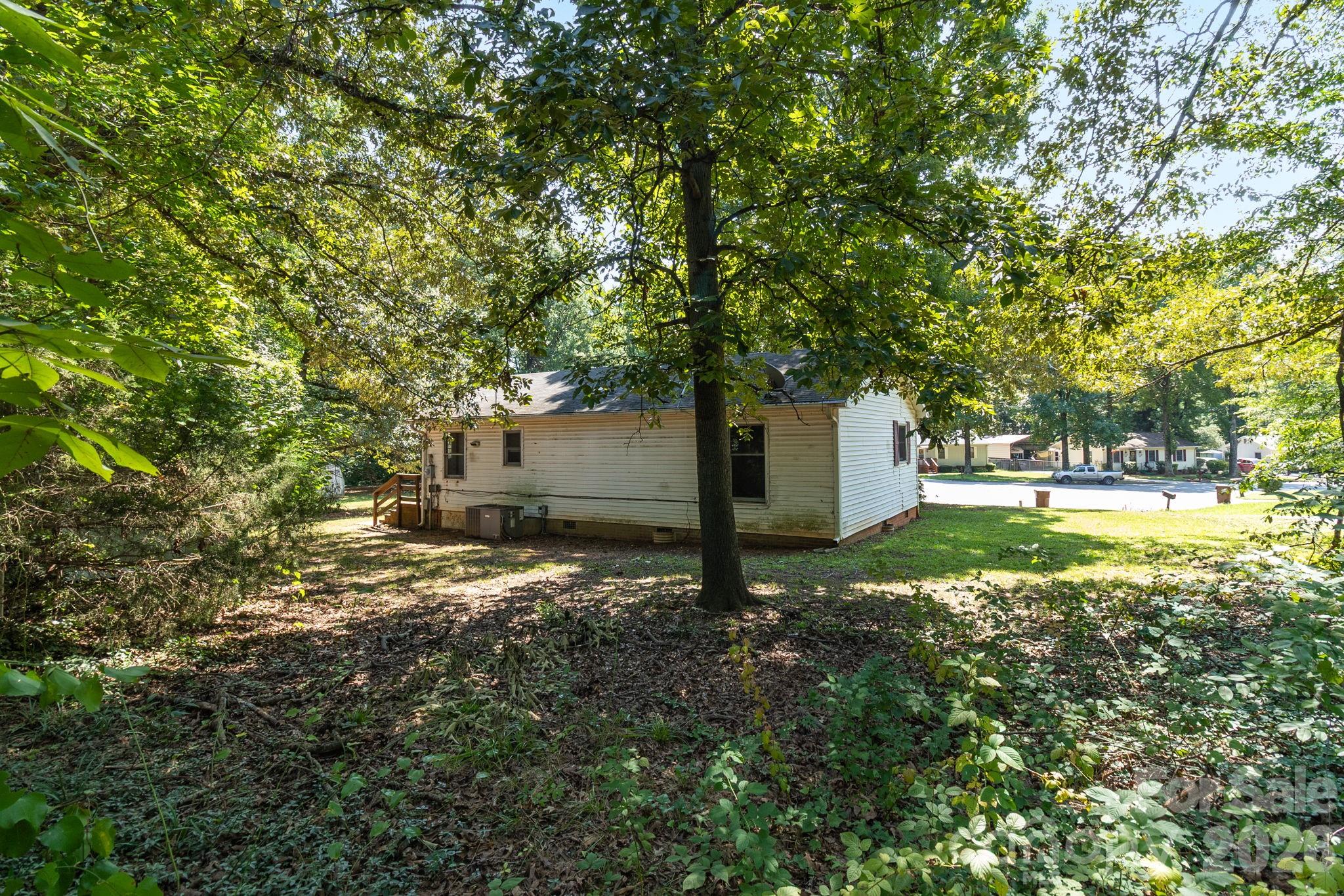 1719 Oneka Avenue — High Point