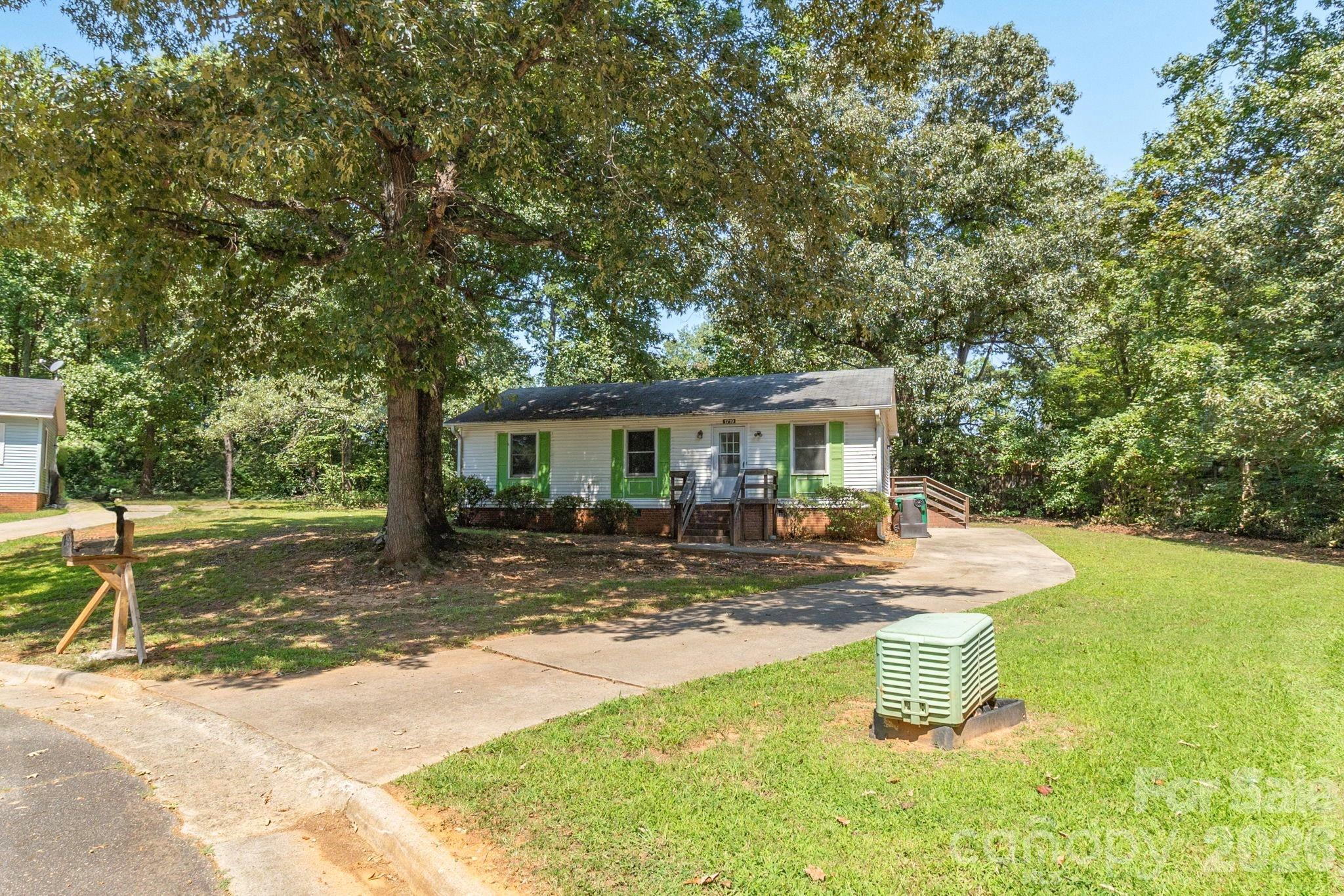 1719 Oneka Avenue — High Point