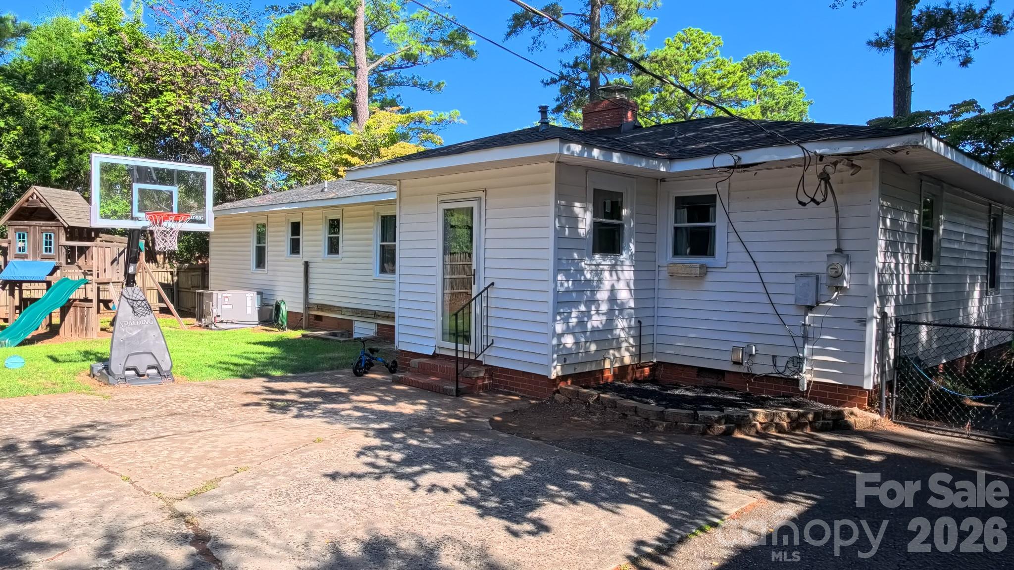 1131 Richmond Drive — Rock Hill