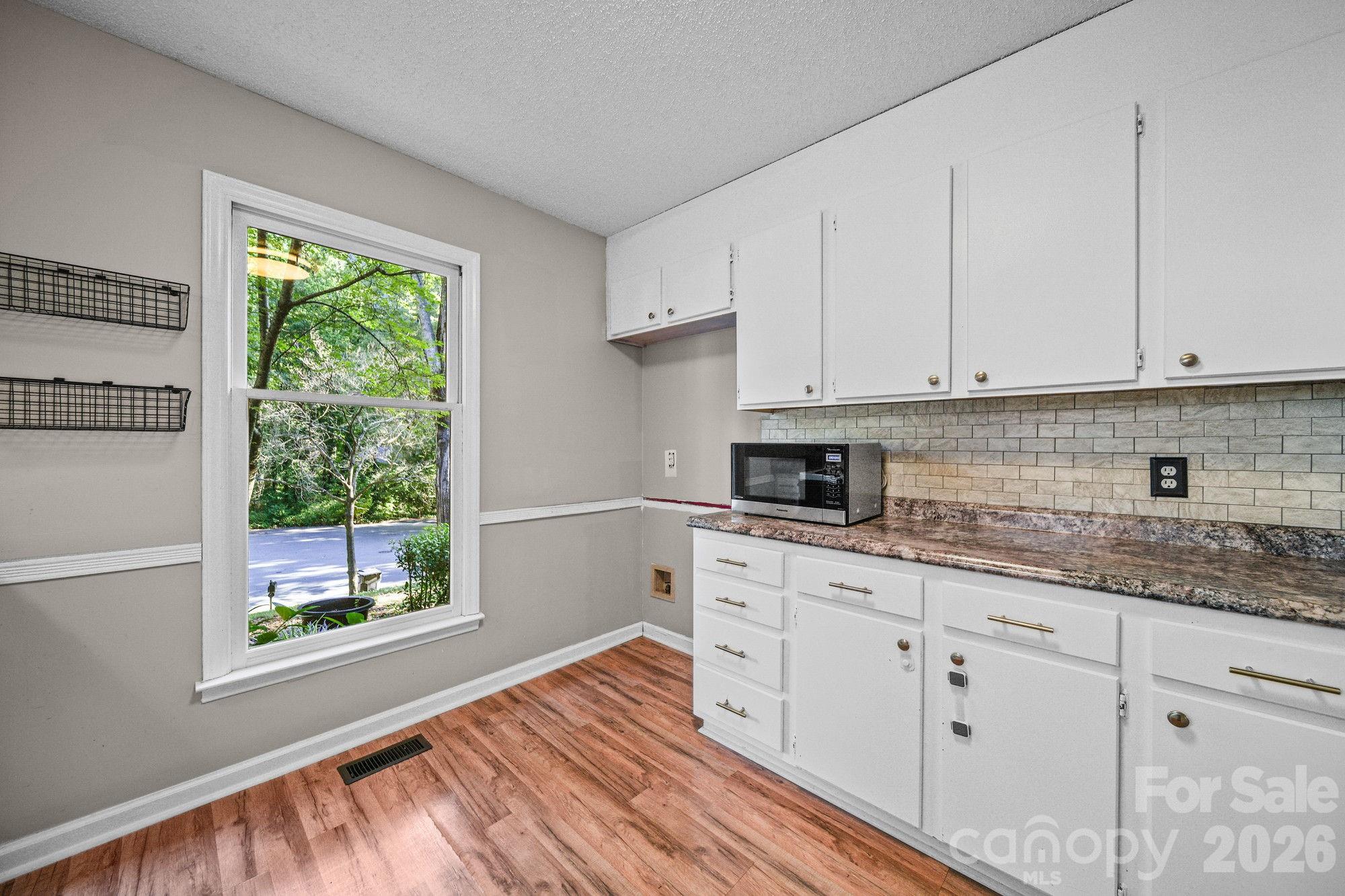821 Deer Path Place — Mooresville