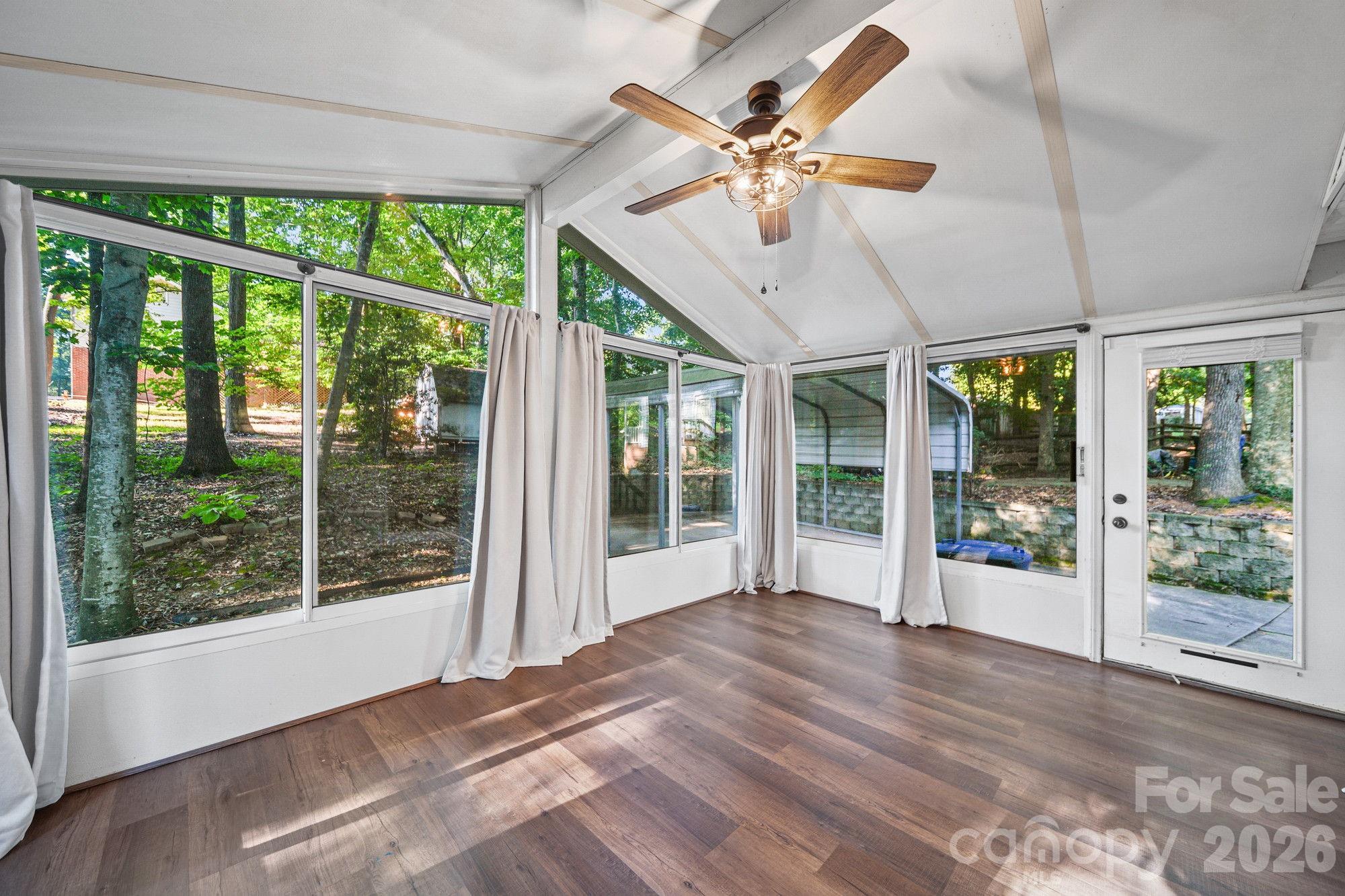 821 Deer Path Place — Mooresville