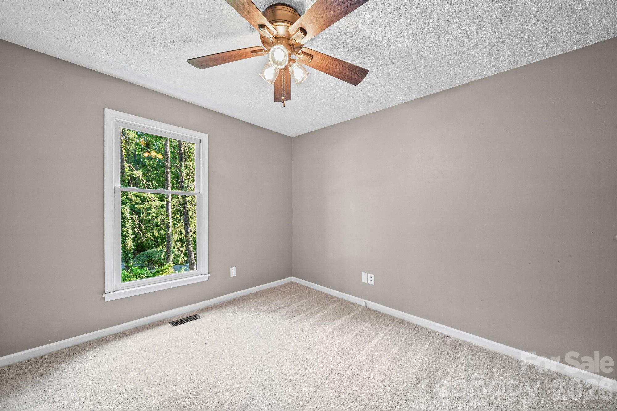 821 Deer Path Place — Mooresville