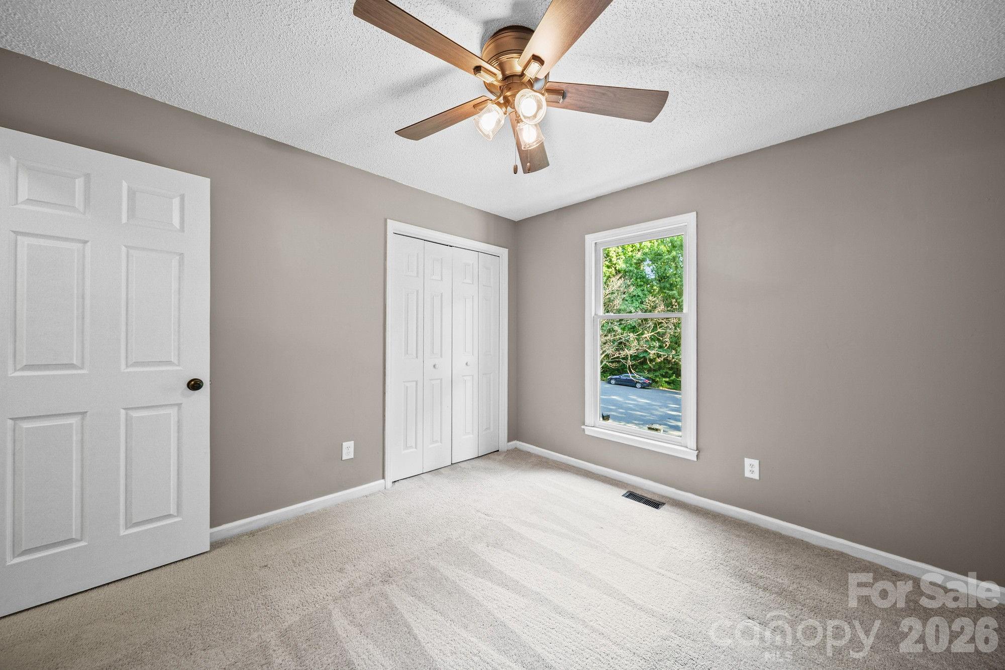 821 Deer Path Place — Mooresville