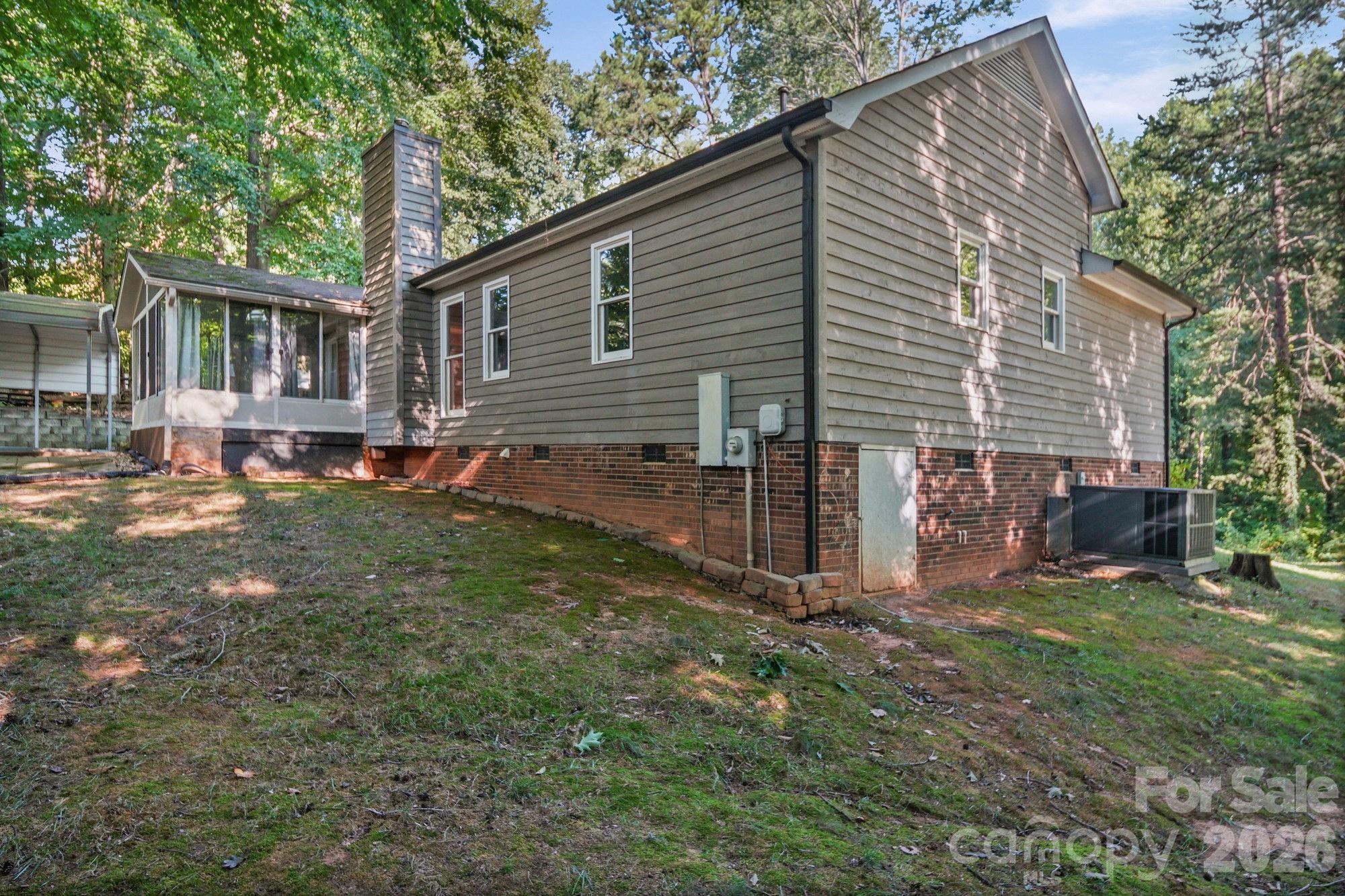 821 Deer Path Place — Mooresville