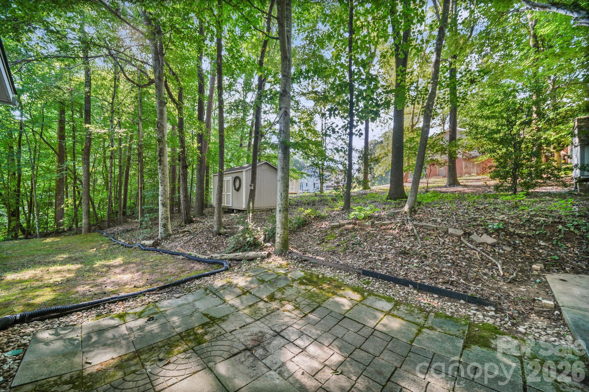 821 Deer Path Place — Mooresville