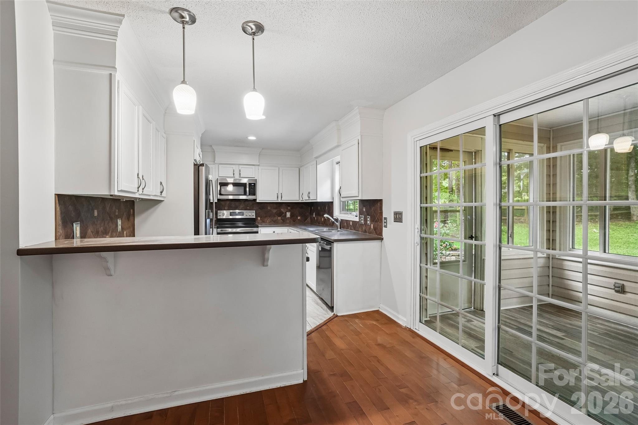 506 Fox Hollow Lane — Mills River